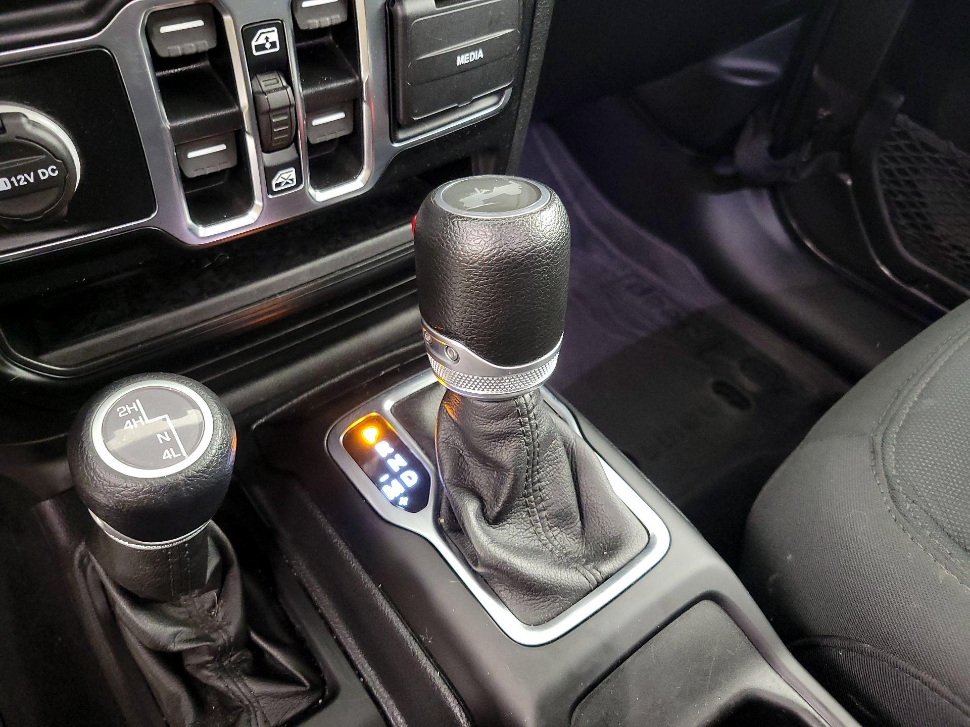 Thumbnail: 2022 Jeep Wrangler - 17