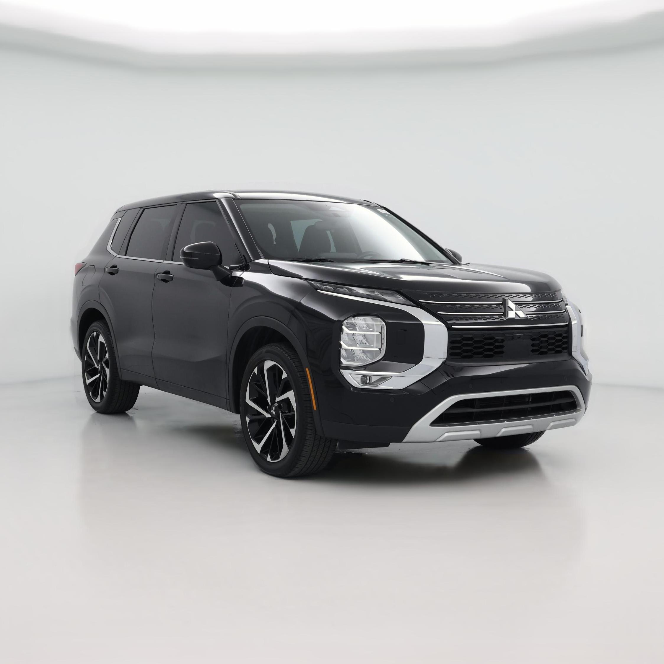 Thumbnail: 2023 Mitsubishi Outlander - 1