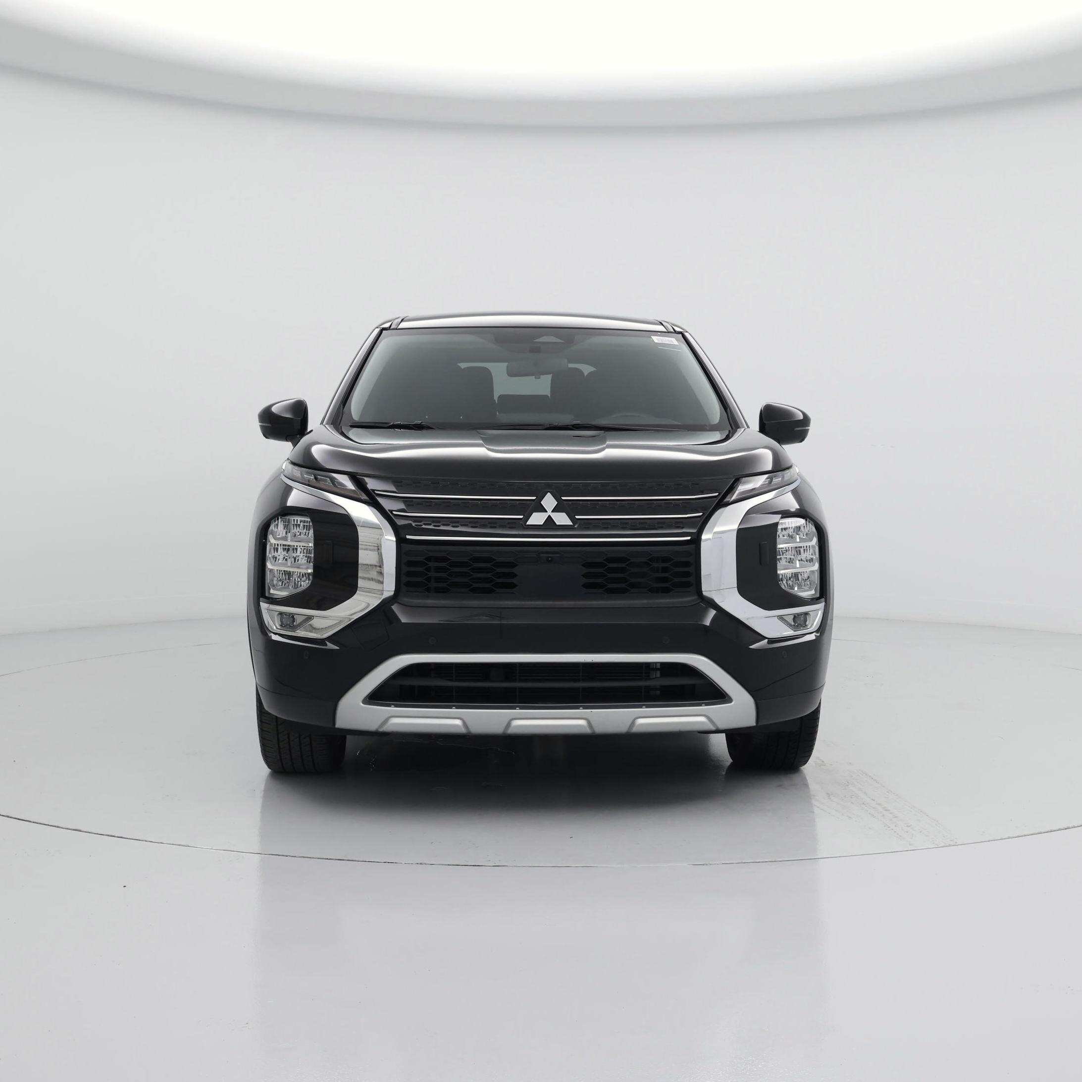 Thumbnail: 2023 Mitsubishi Outlander - 5