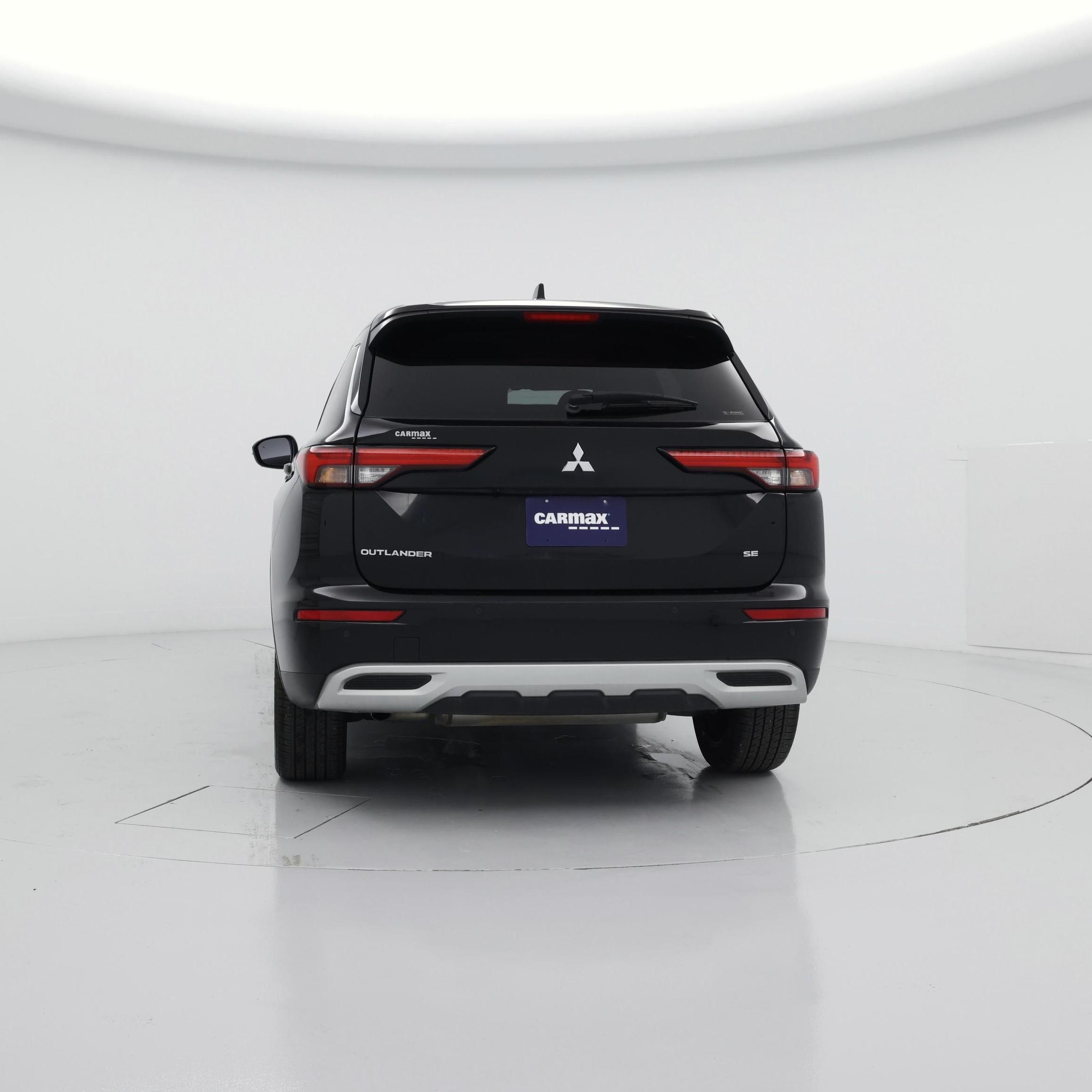 Thumbnail: 2023 Mitsubishi Outlander - 6