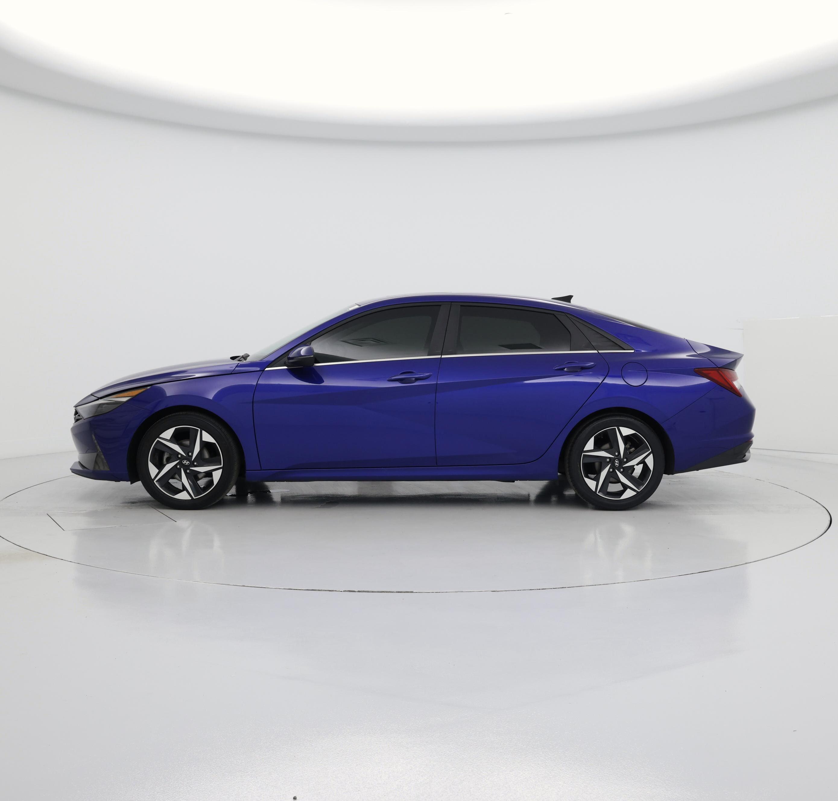 Thumbnail: 2023 Hyundai Elantra - 3