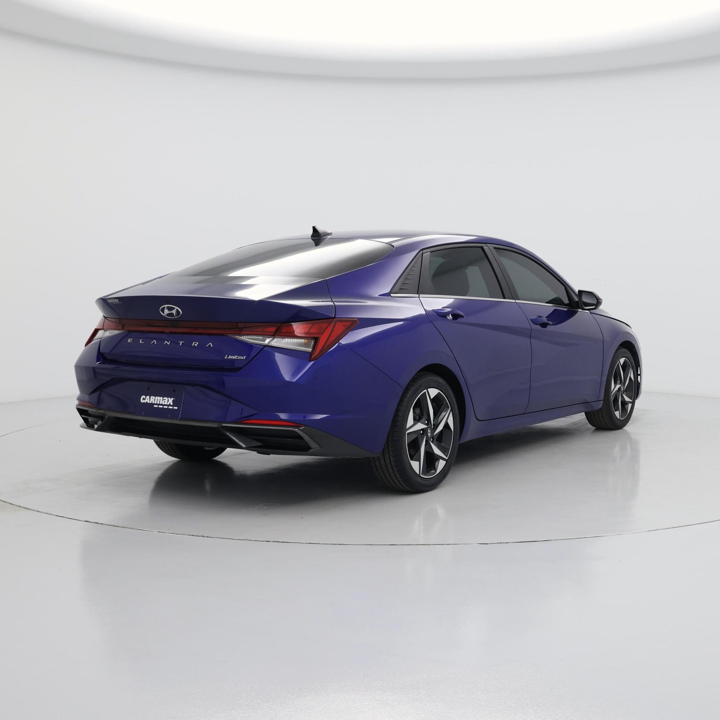 Thumbnail: 2023 Hyundai Elantra - 8