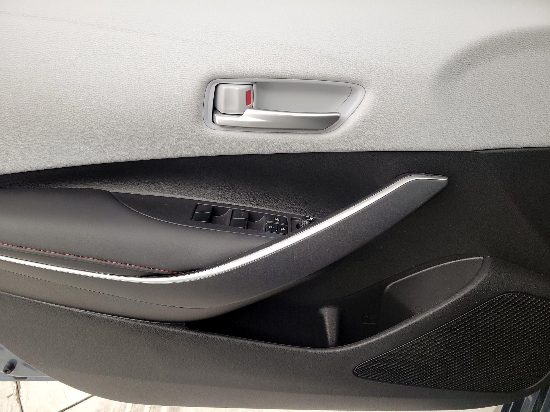 Thumbnail: 2023 Toyota Corolla - 12