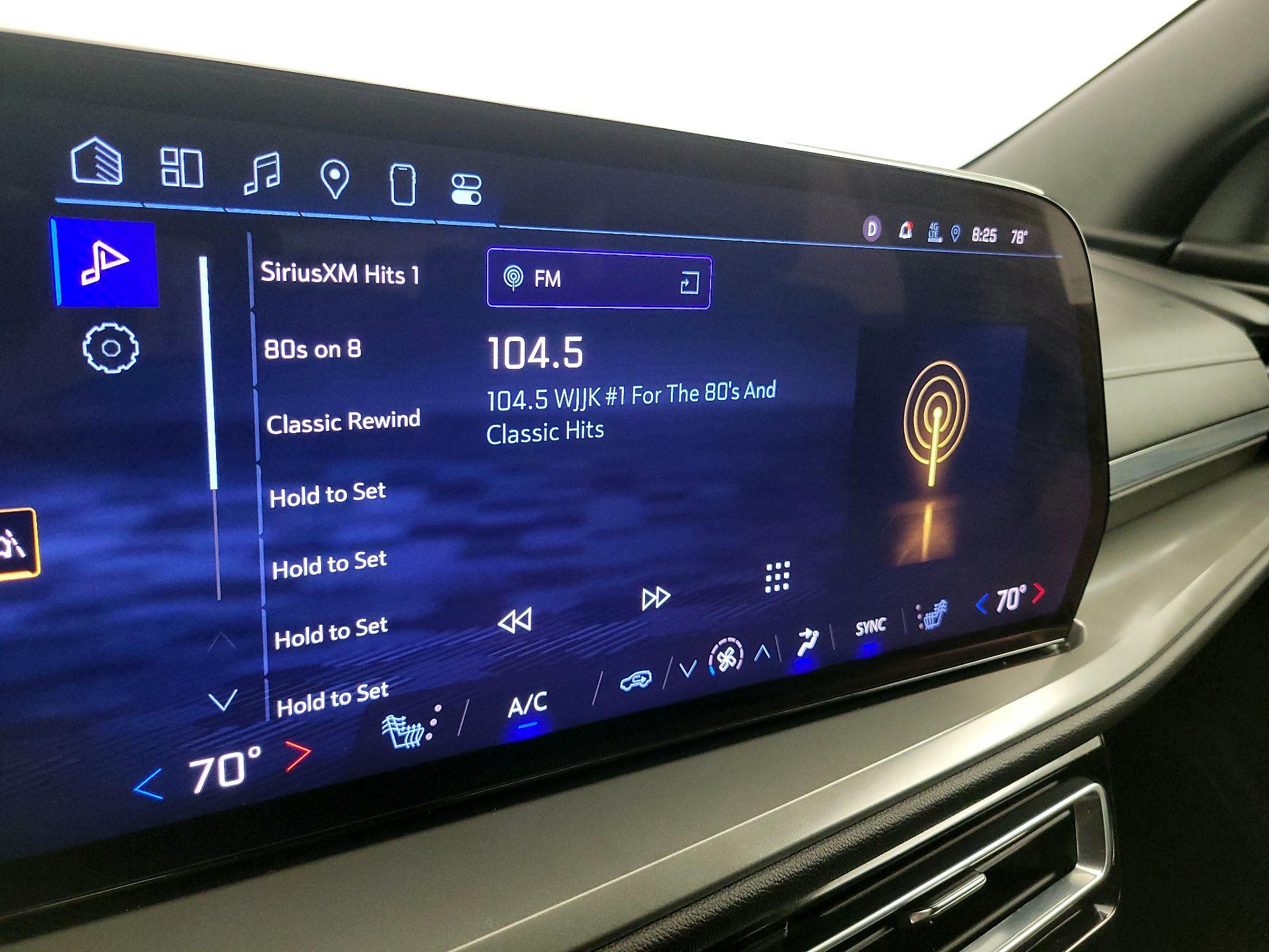 Thumbnail: 2024 Chevrolet Traverse - 15