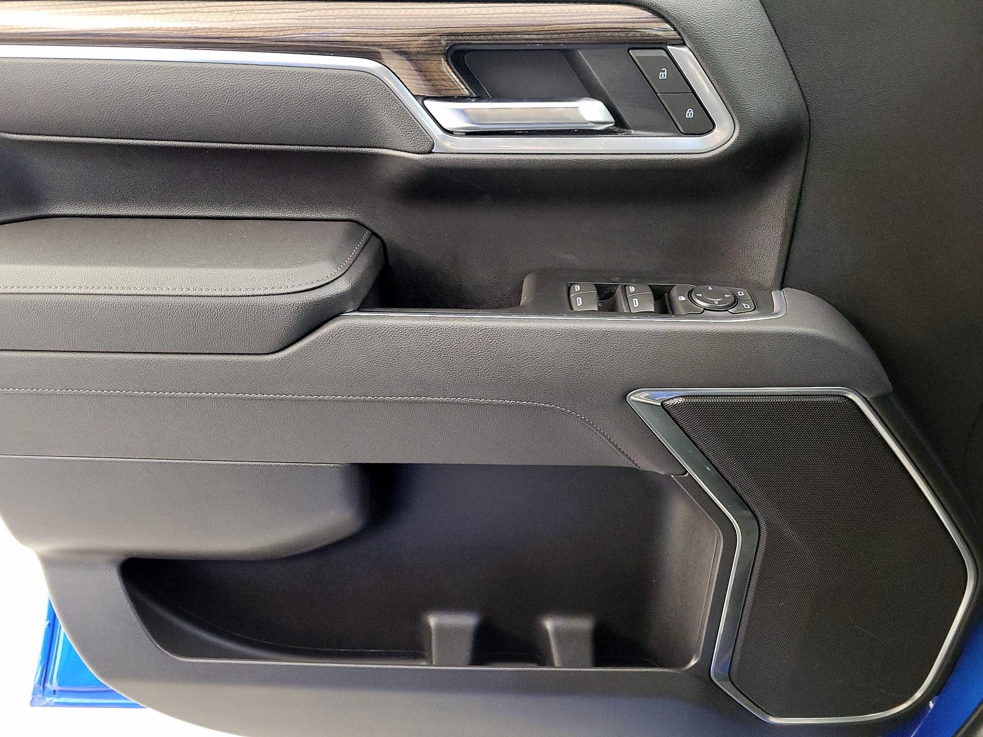 Thumbnail: 2025 Chevrolet Silverado 1500 - 12