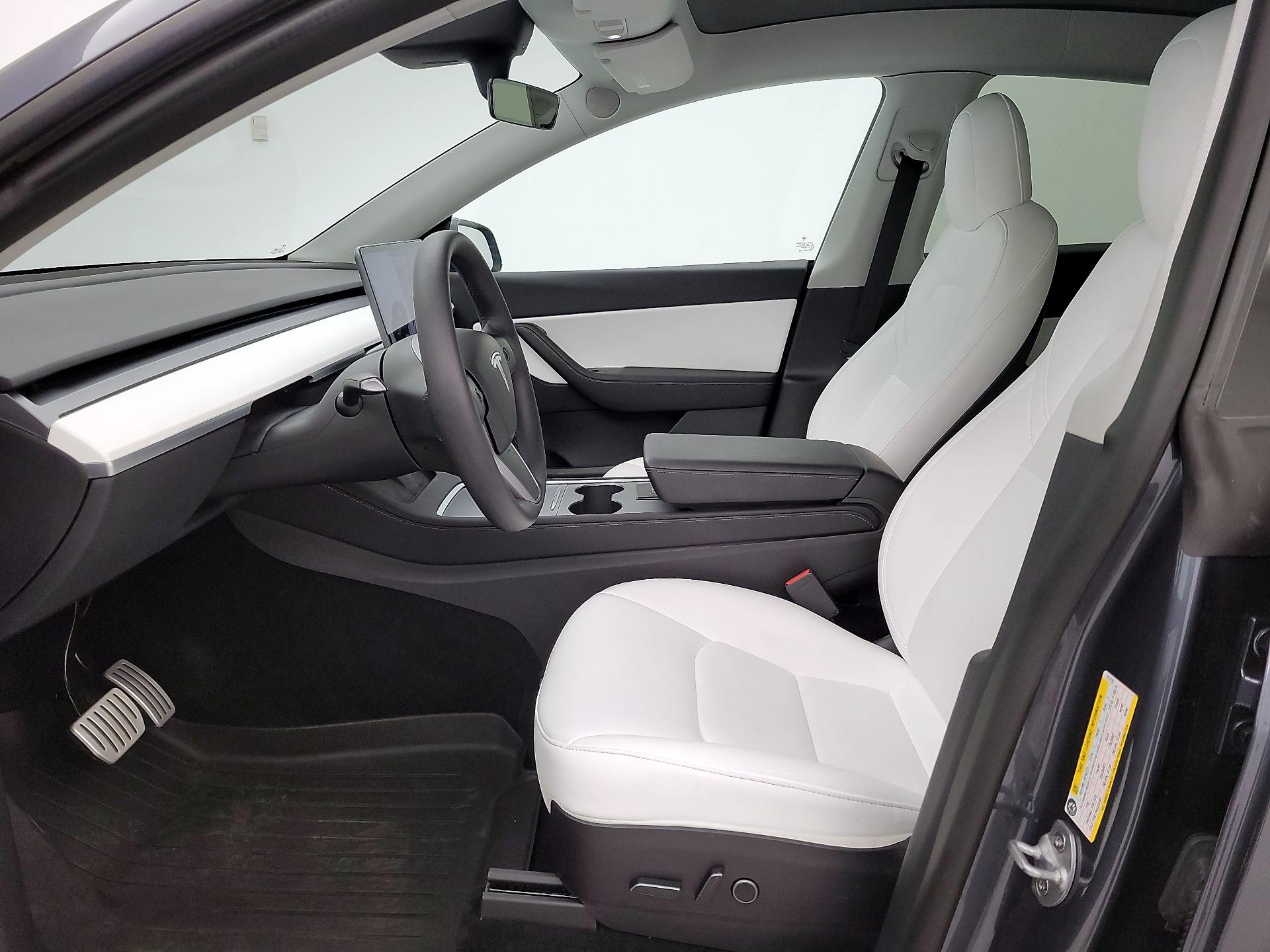 Thumbnail: 2022 Tesla Model Y - 11