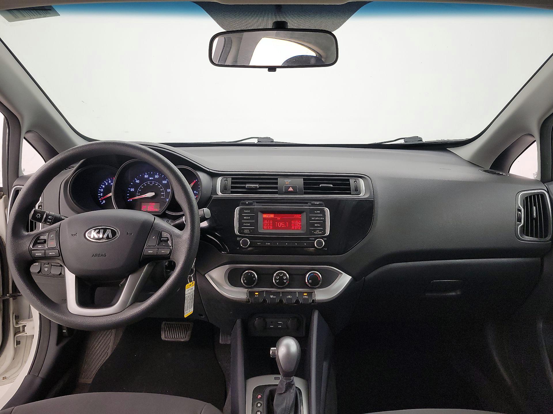 Thumbnail: 2016 Kia Rio - 9