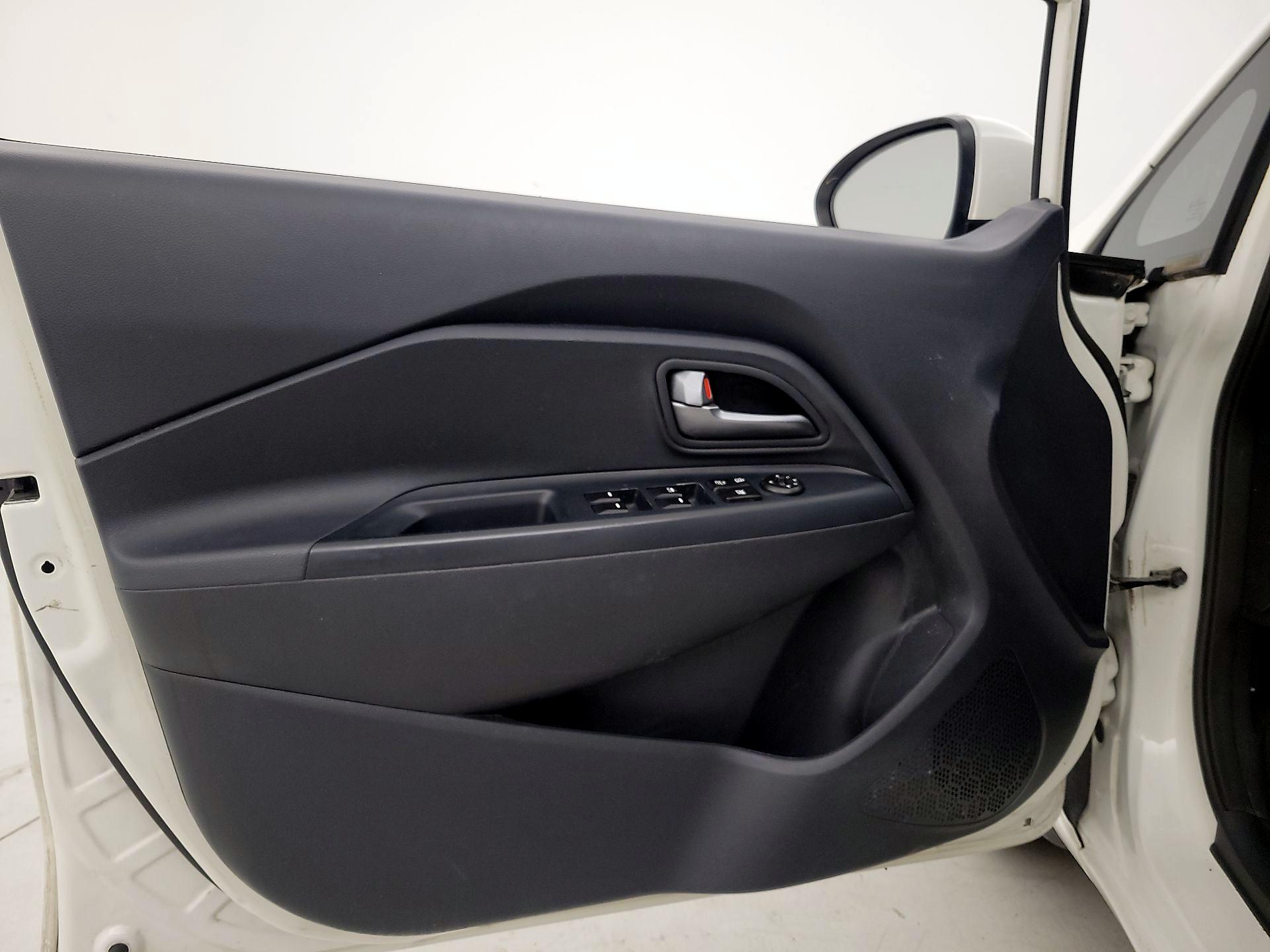 Thumbnail: 2016 Kia Rio - 12