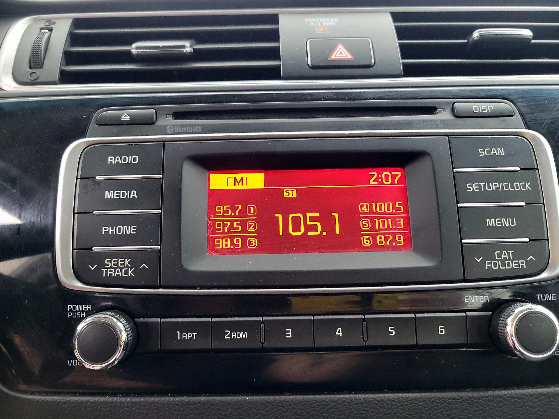 Thumbnail: 2016 Kia Rio - 14