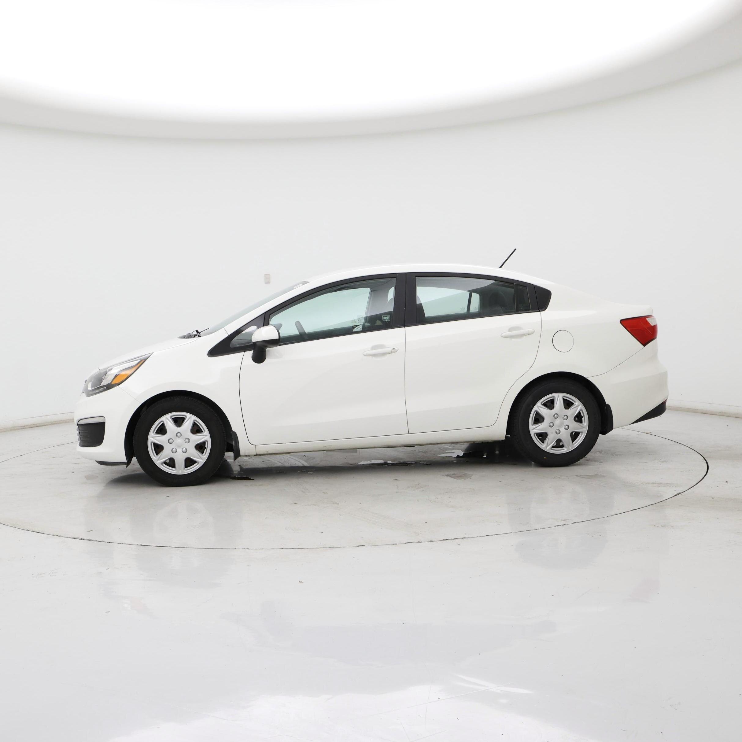 Thumbnail: 2016 Kia Rio - 3