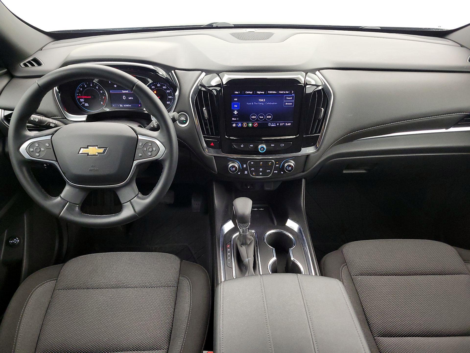 Thumbnail: 2023 Chevrolet Traverse - 9