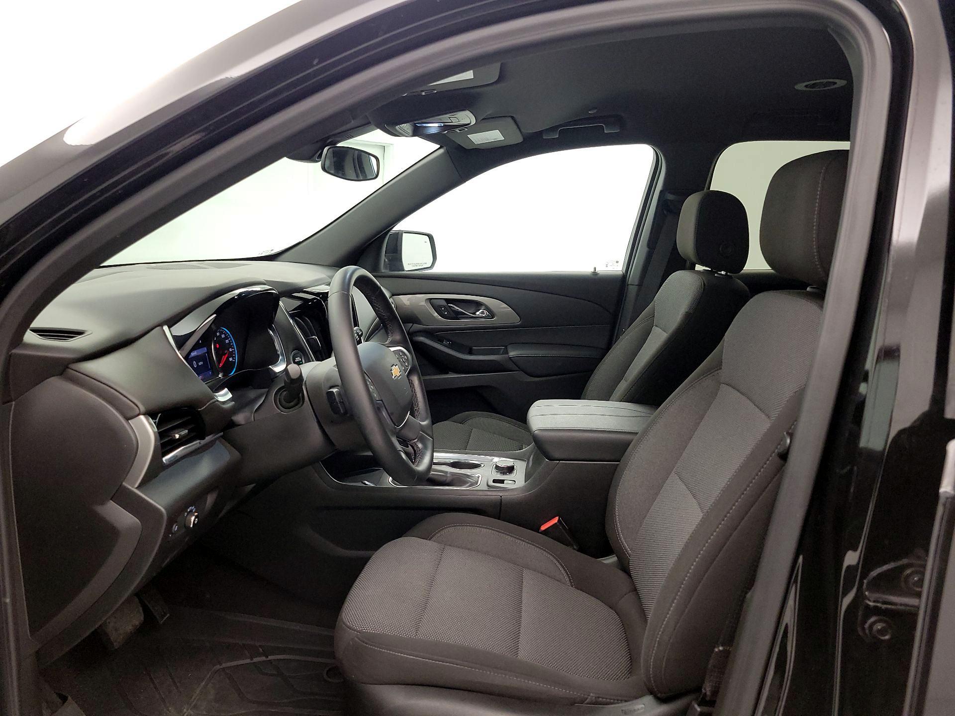 Thumbnail: 2023 Chevrolet Traverse - 11