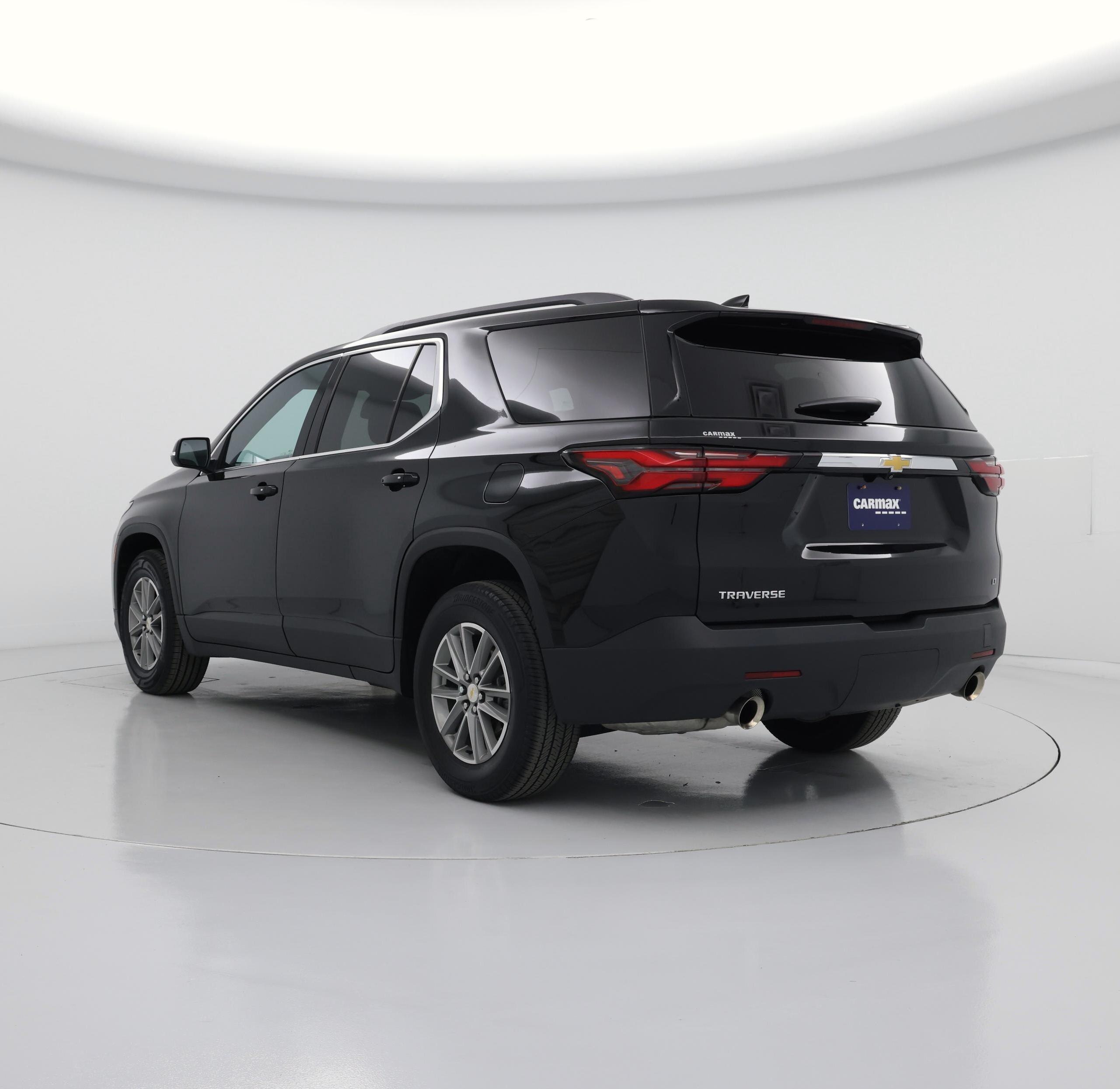 Thumbnail: 2023 Chevrolet Traverse - 2