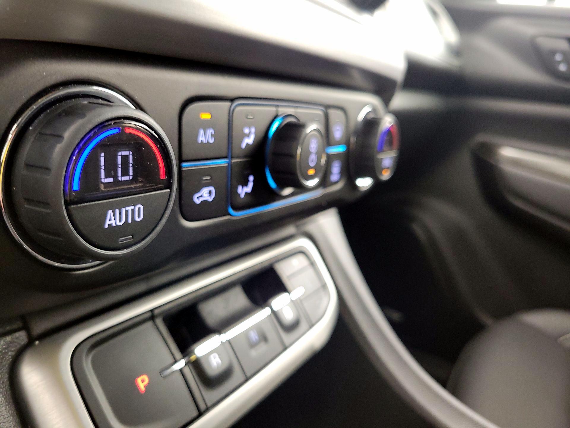 Thumbnail: 2023 GMC Acadia - 16