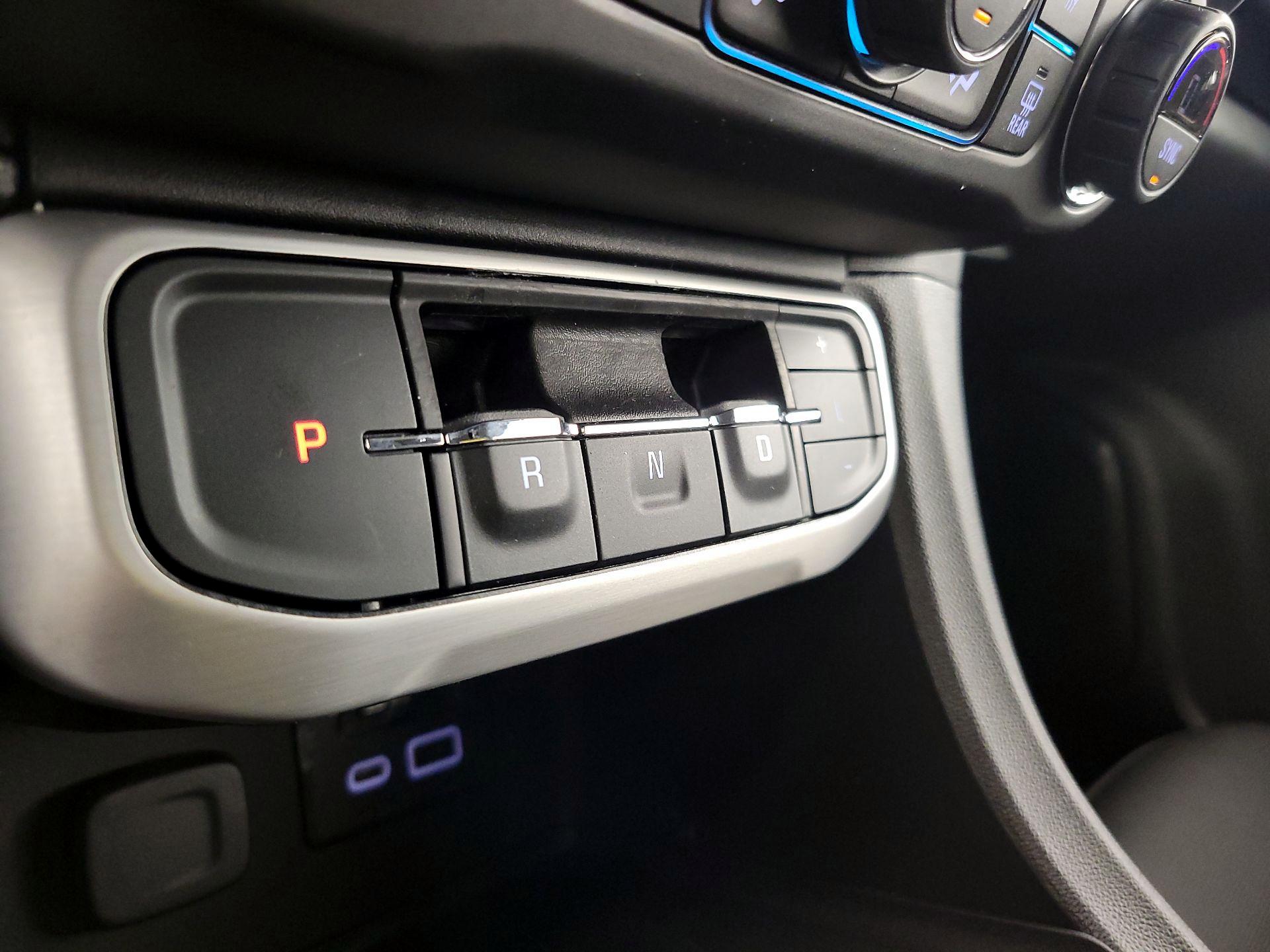 Thumbnail: 2023 GMC Acadia - 17