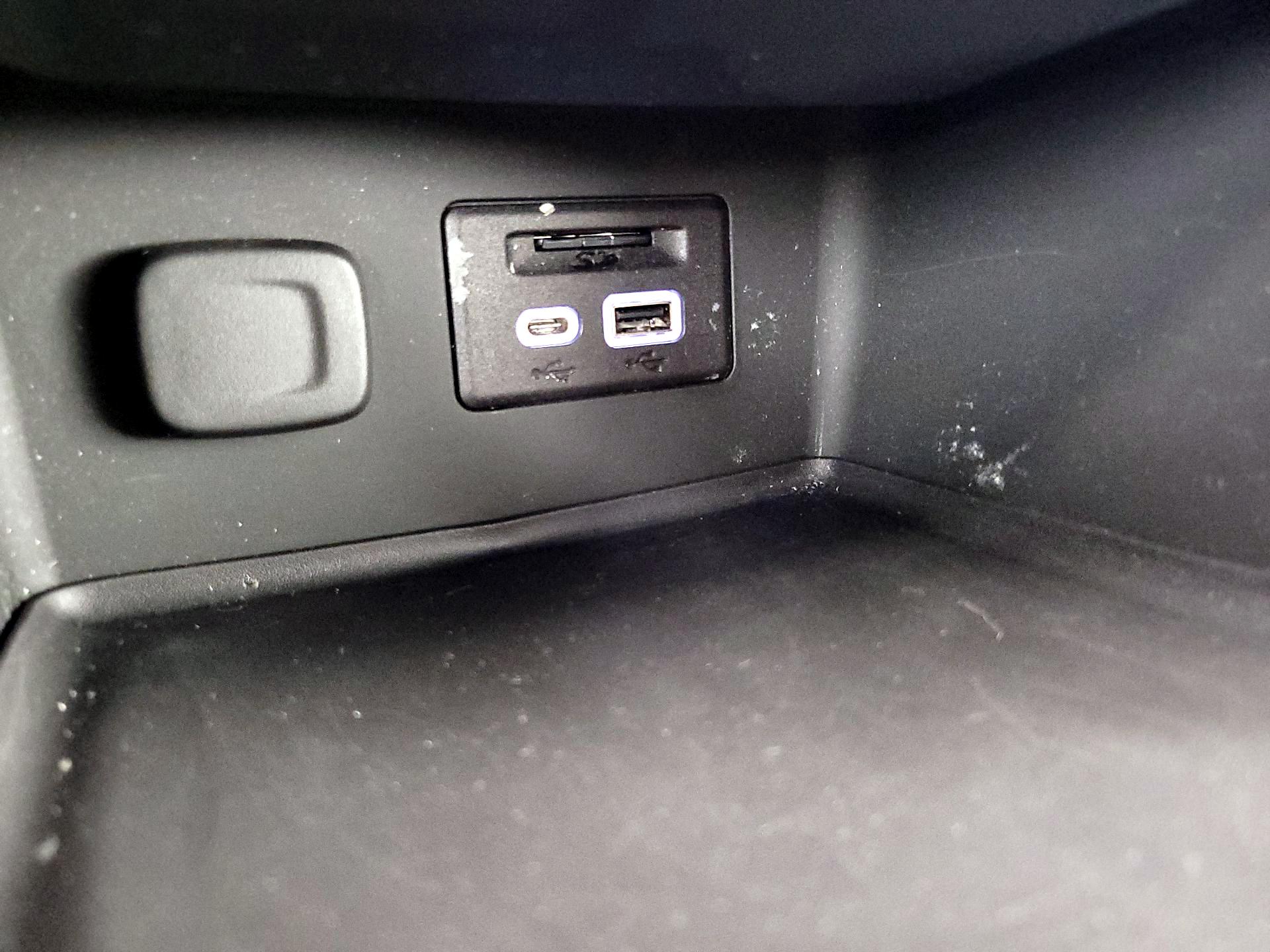 Thumbnail: 2023 GMC Acadia - 18