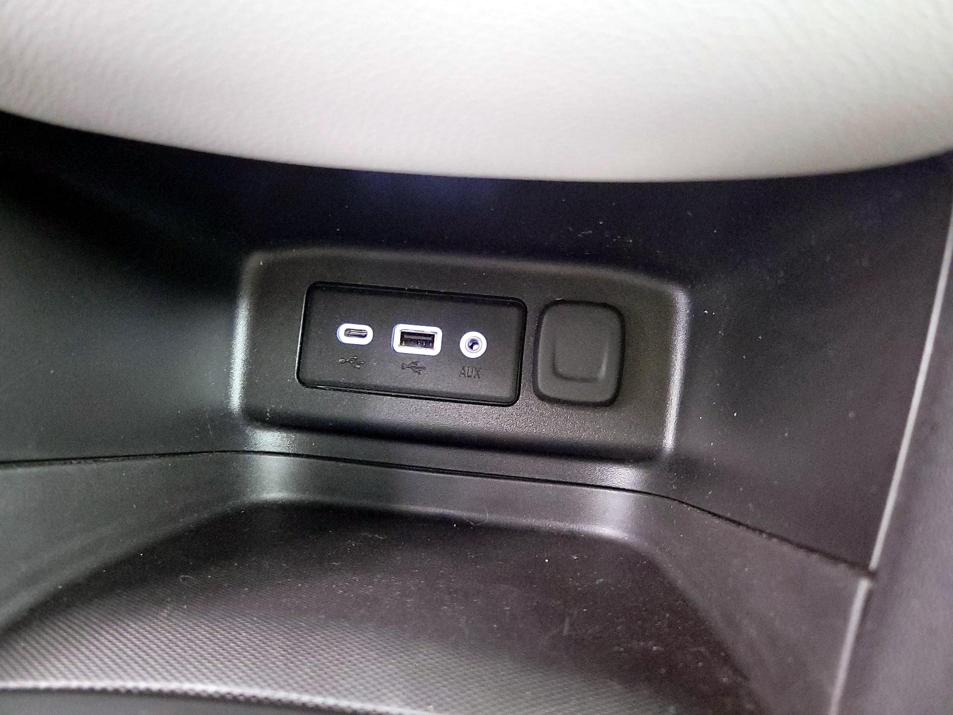 Thumbnail: 2023 Chevrolet Equinox - 18