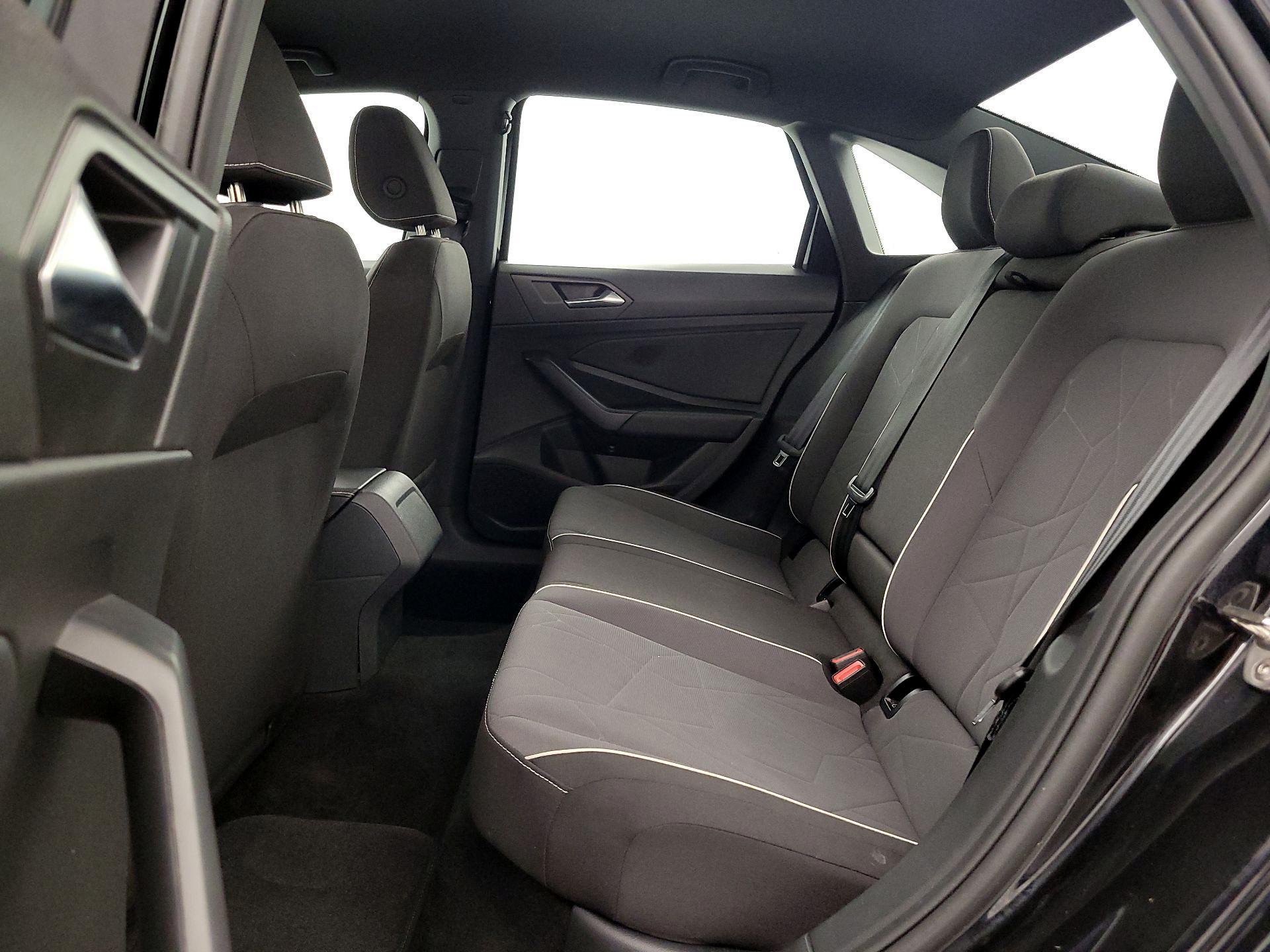 Thumbnail: 2025 Volkswagen Jetta - 19