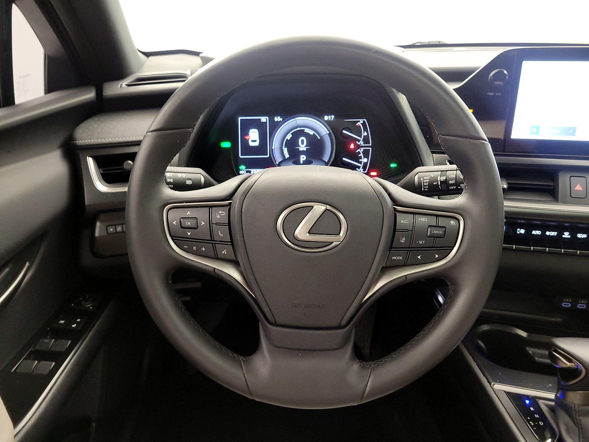 Thumbnail: 2024 Lexus UX - 10