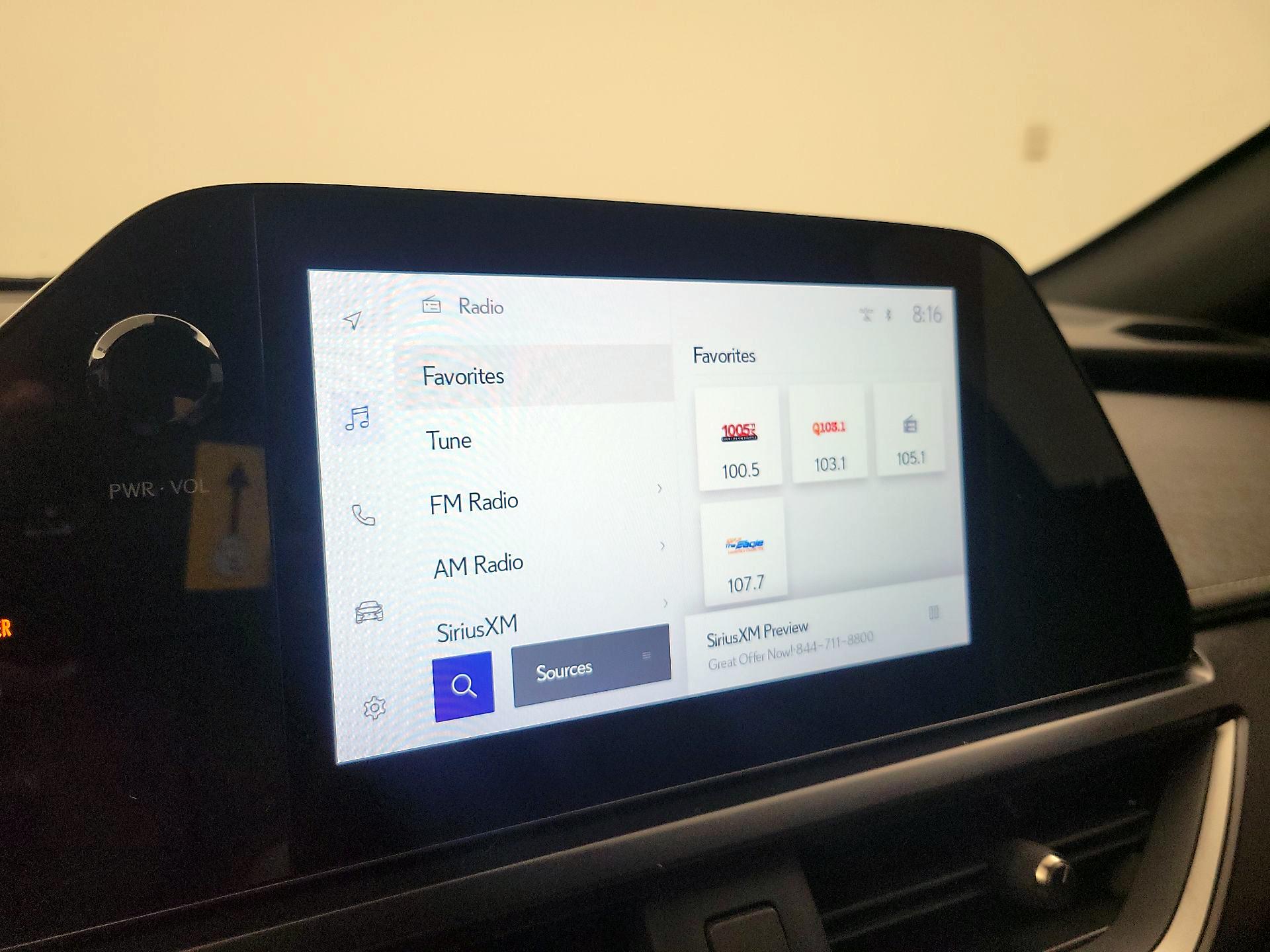 Thumbnail: 2024 Lexus UX - 15