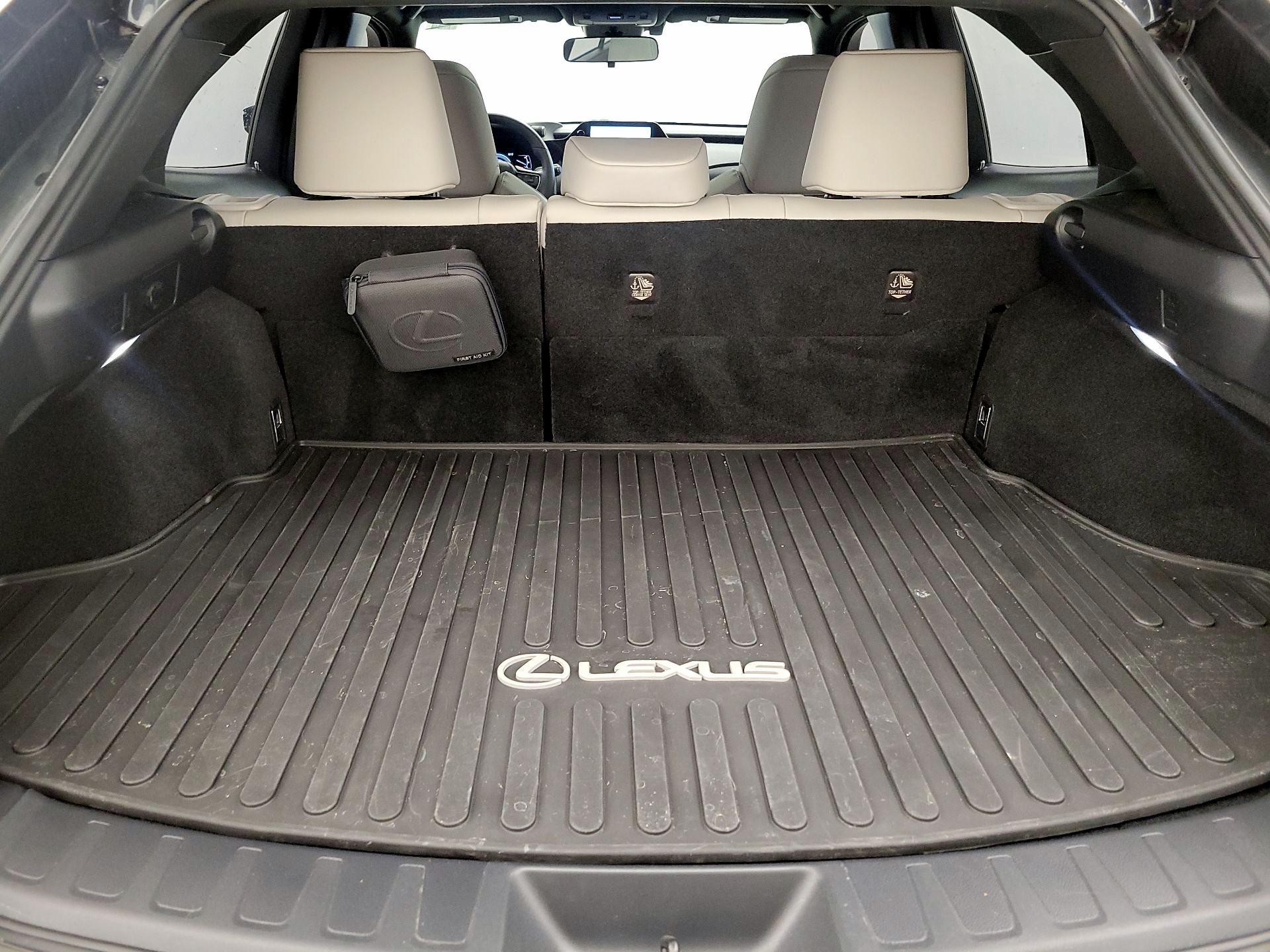 Thumbnail: 2024 Lexus UX - 20