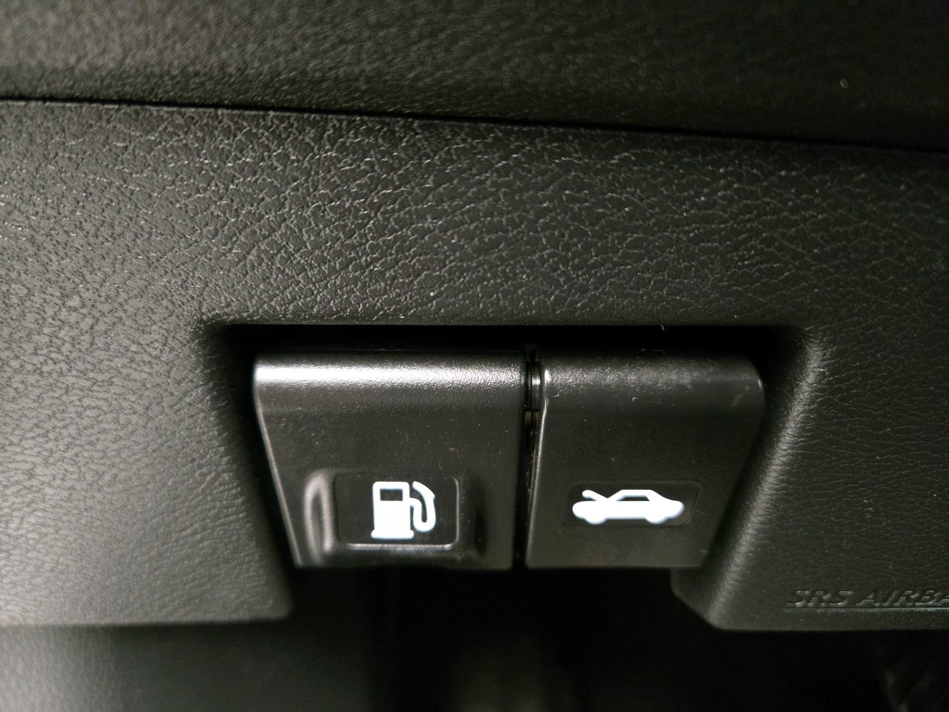 Thumbnail: 2020 Nissan Kicks - 13