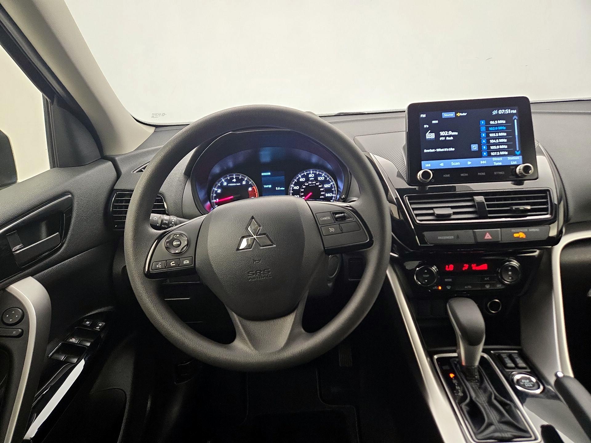 Thumbnail: 2024 Mitsubishi Eclipse Cross - 10