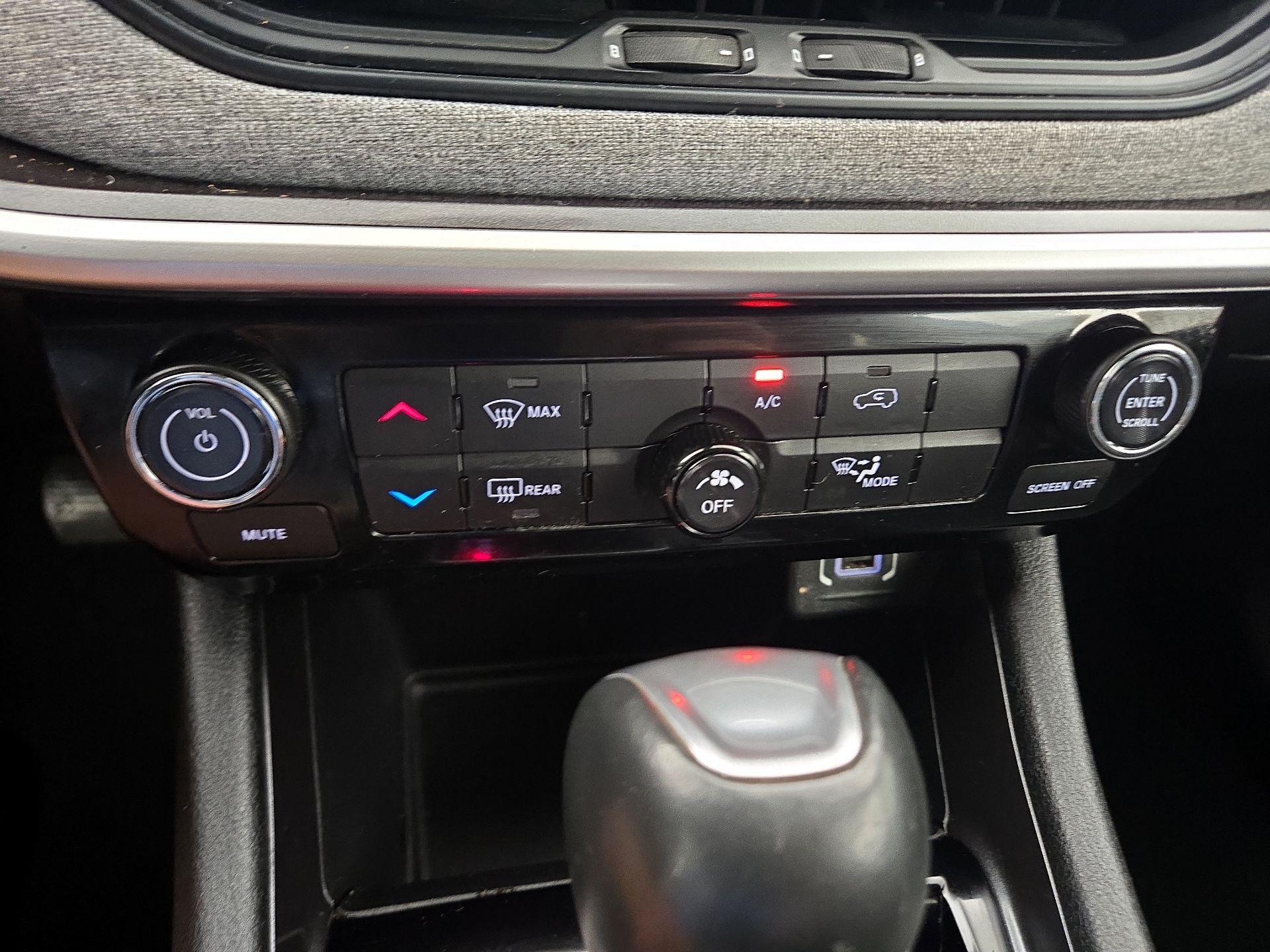 Thumbnail: 2023 Jeep Compass - 16