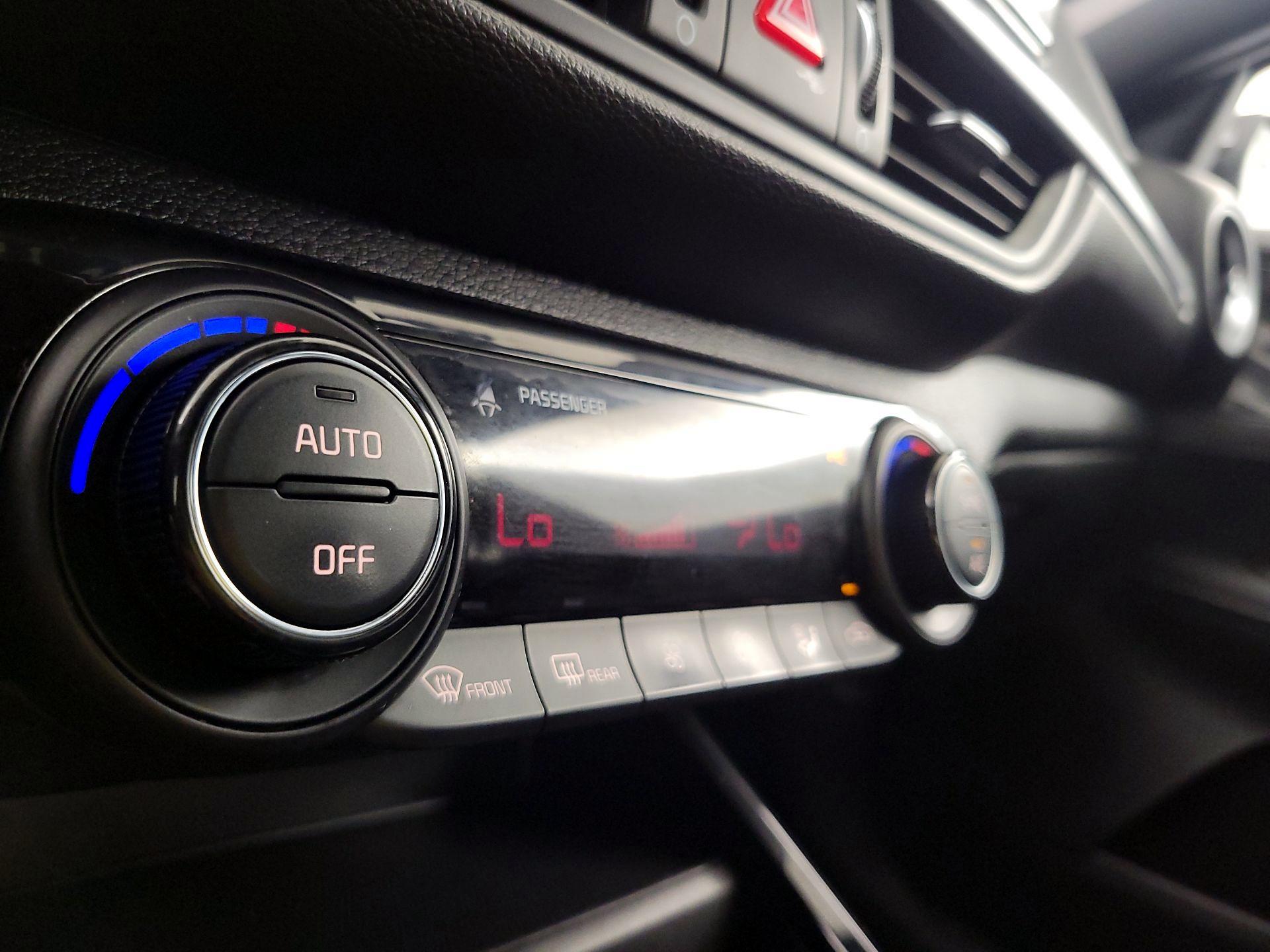 Thumbnail: 2024 Kia Forte - 17