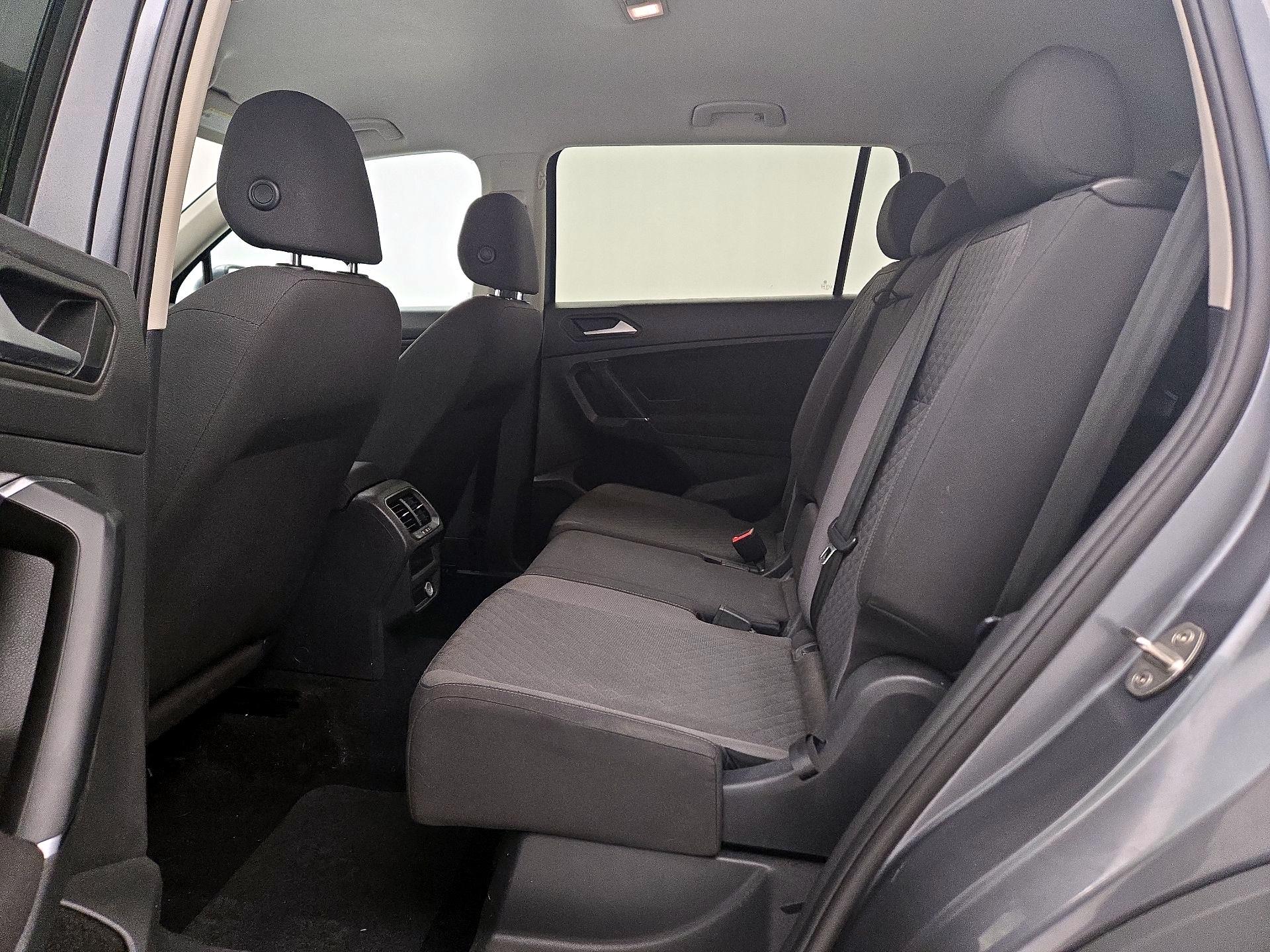 Thumbnail: 2020 Volkswagen Tiguan - 19