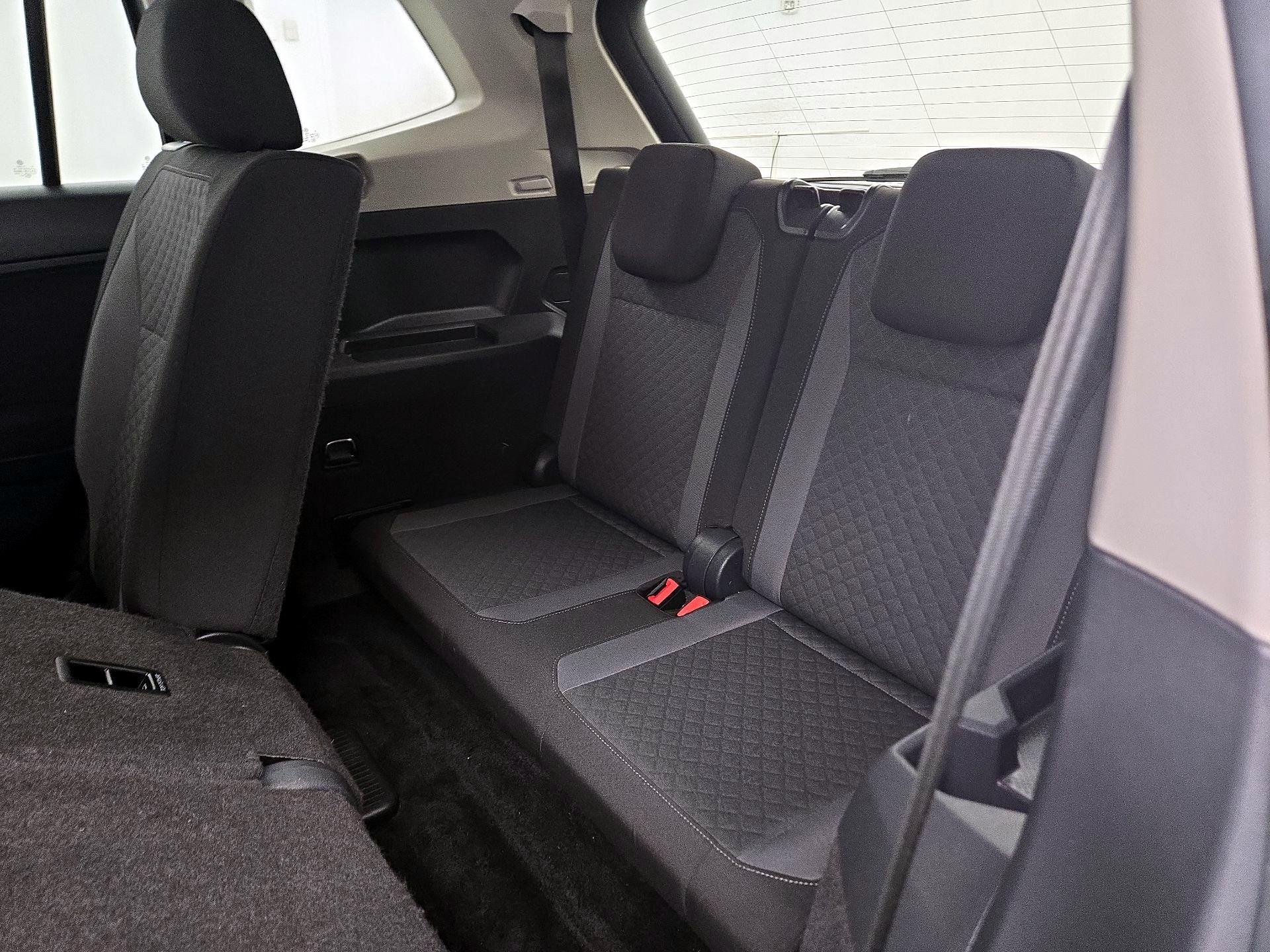 Thumbnail: 2020 Volkswagen Tiguan - 20