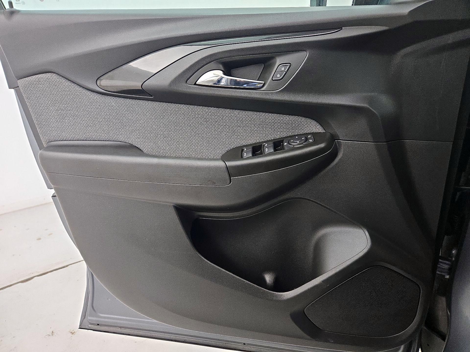 Thumbnail: 2022 Chevrolet TrailBlazer - 12