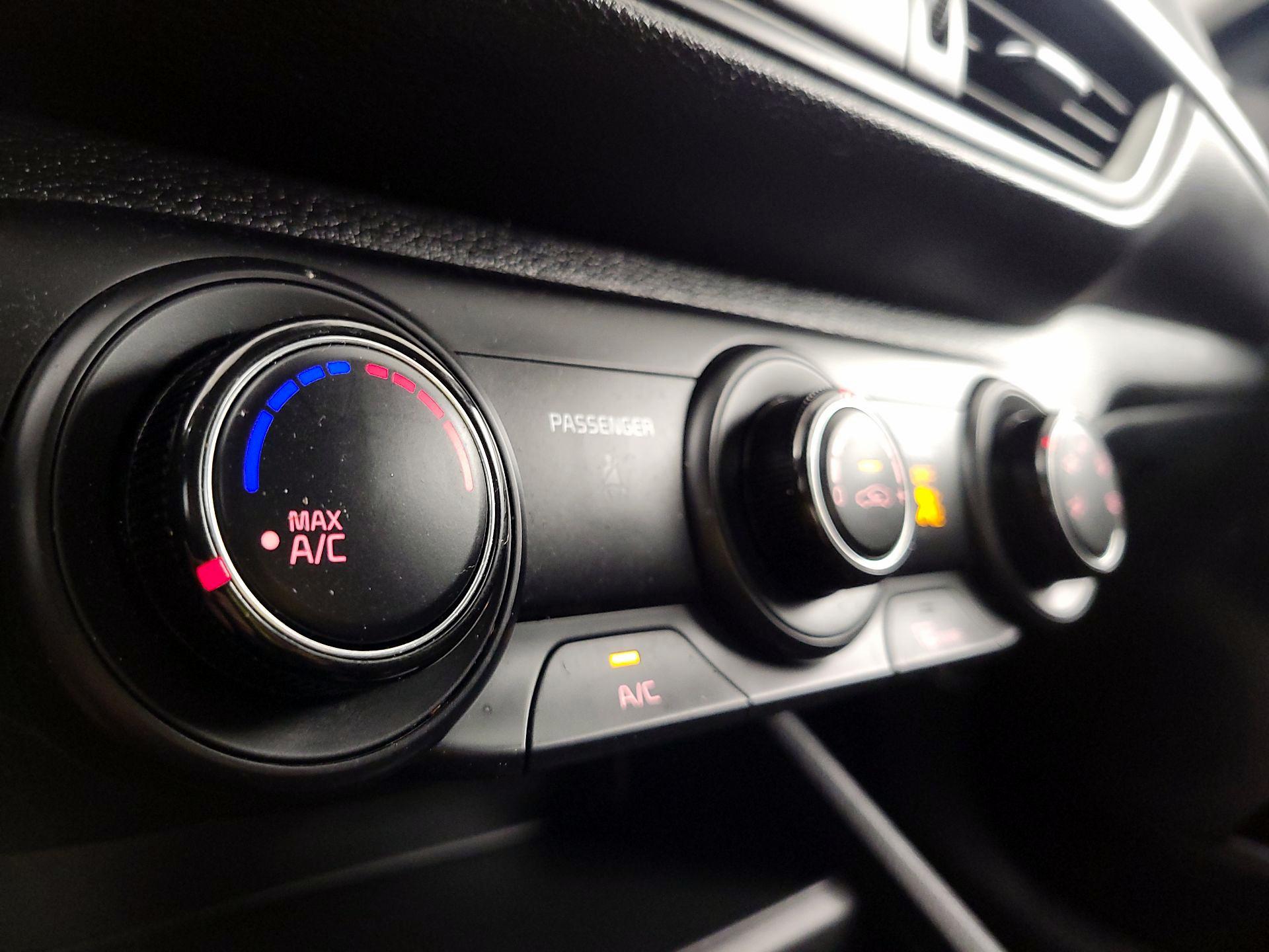 Thumbnail: 2024 Kia Forte - 16