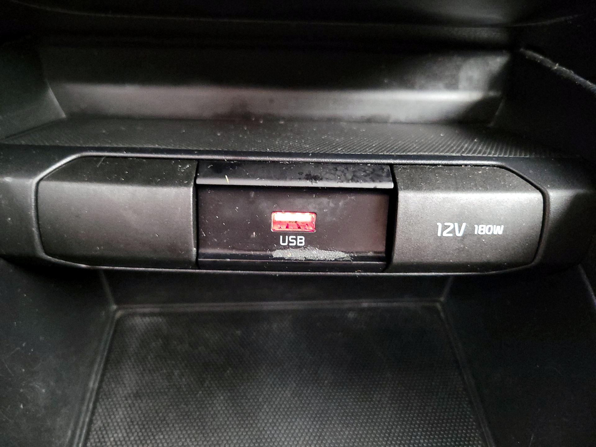 Thumbnail: 2023 Kia Rio - 18