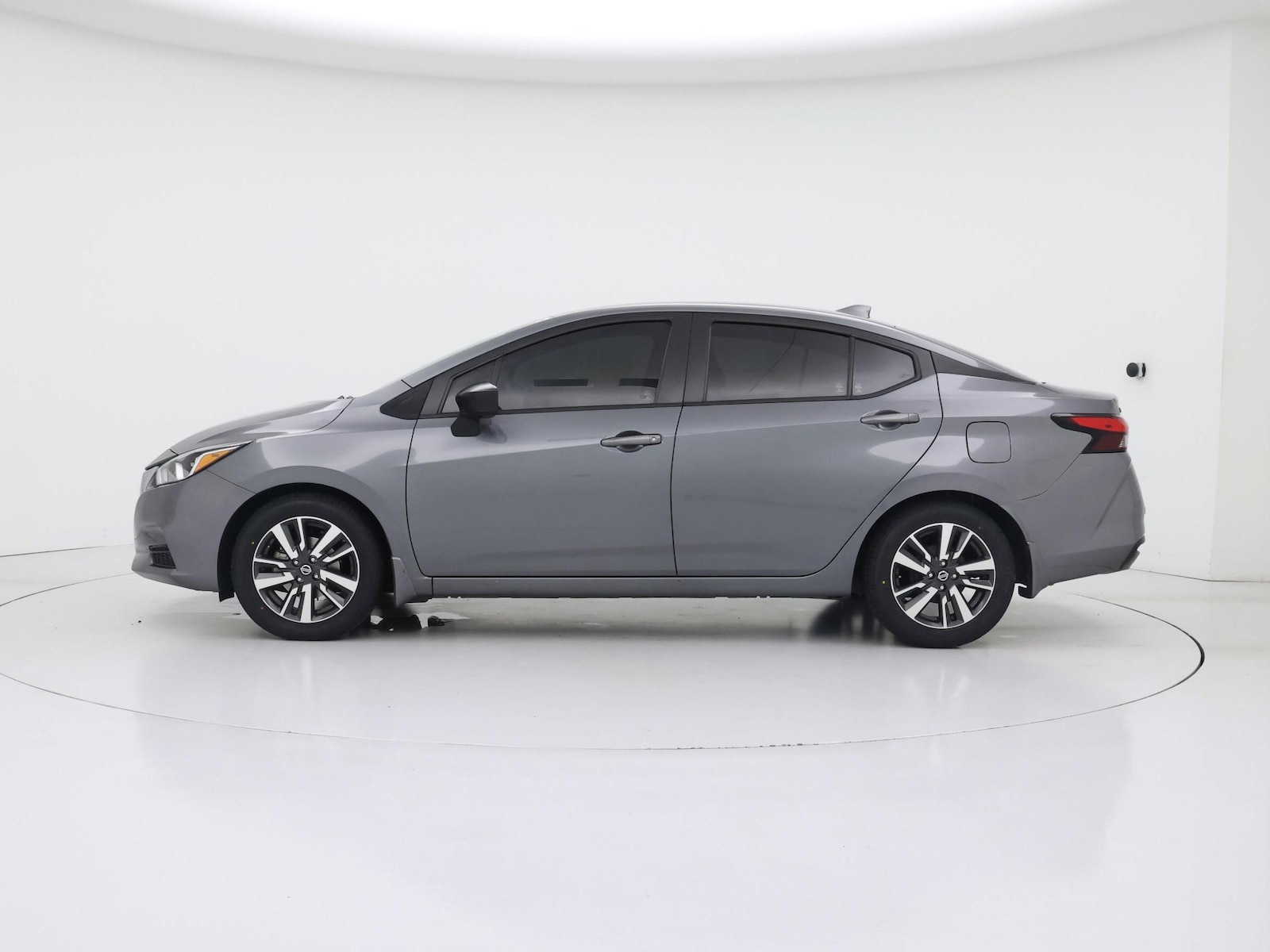 2022 Nissan Versa Sedan SV - Photo 4