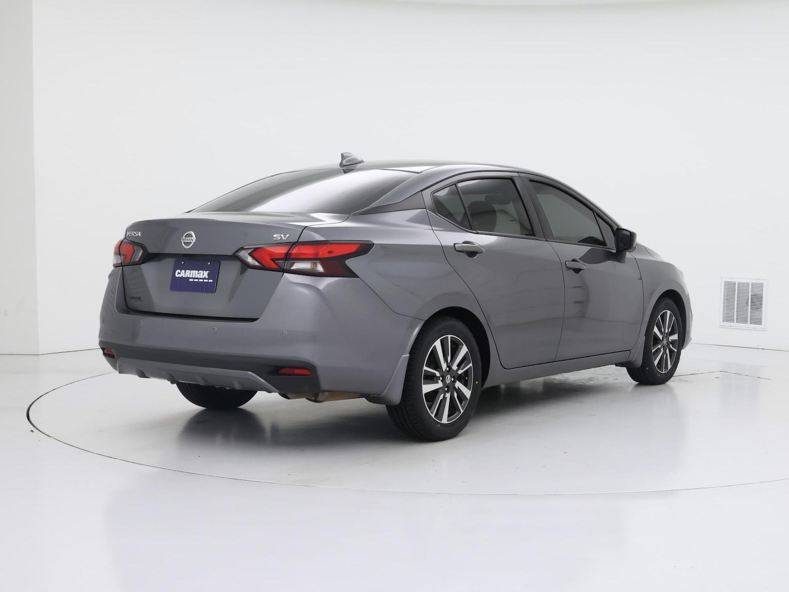 2022 Nissan Versa Sedan SV - Photo 9