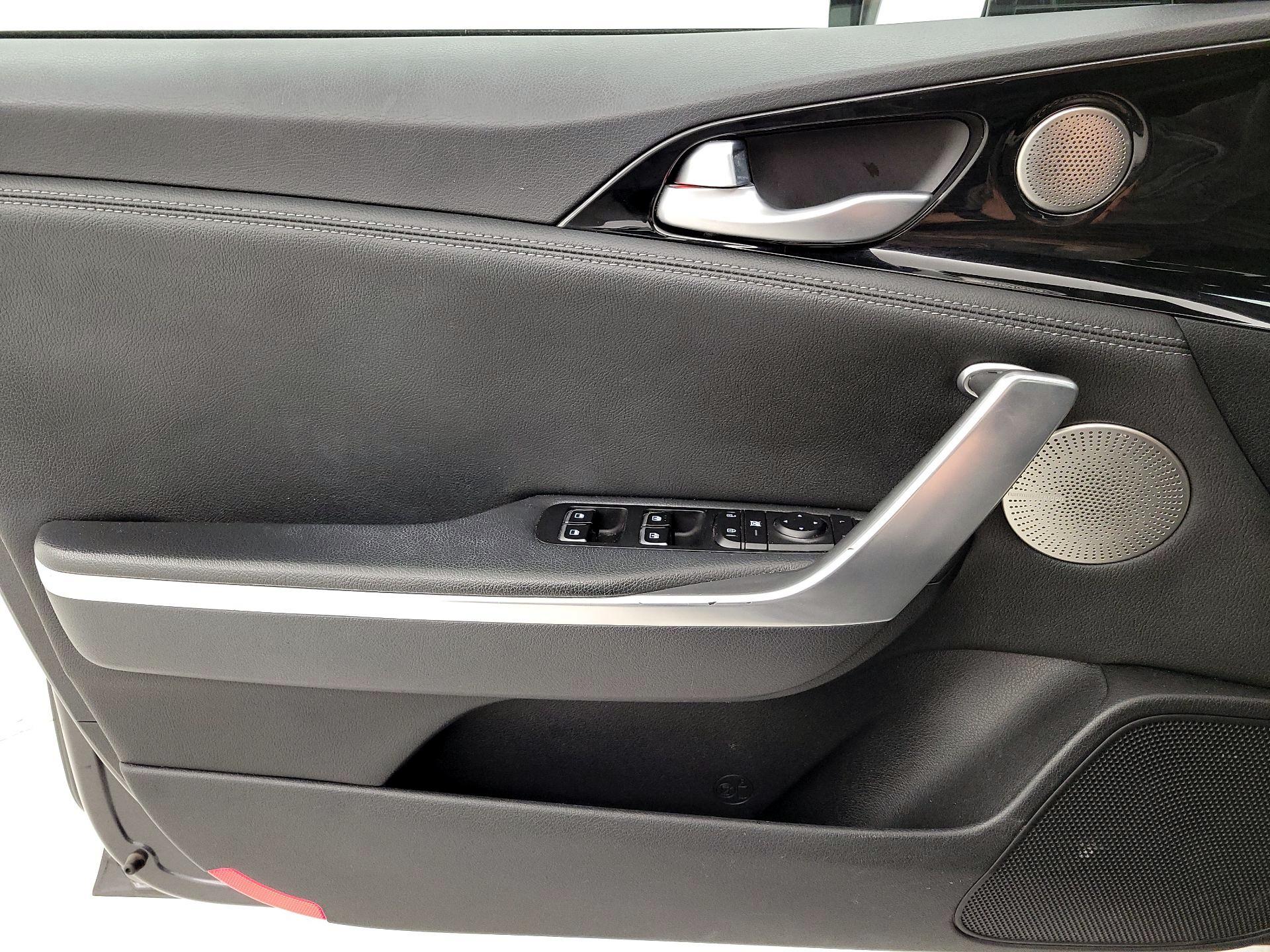 Thumbnail: 2021 Kia Stinger - 12