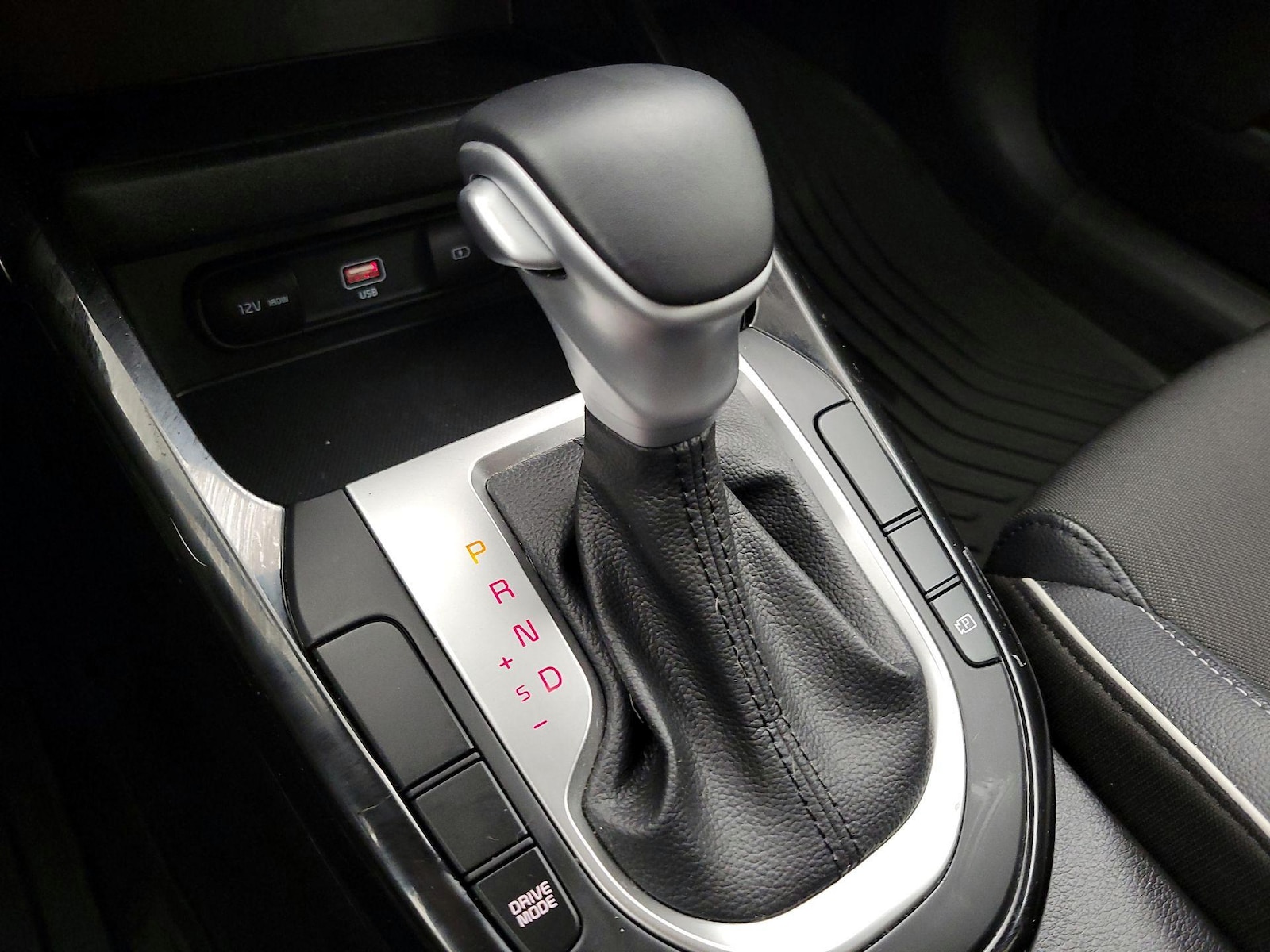 2023 Kia Forte GT-Line - Photo 18