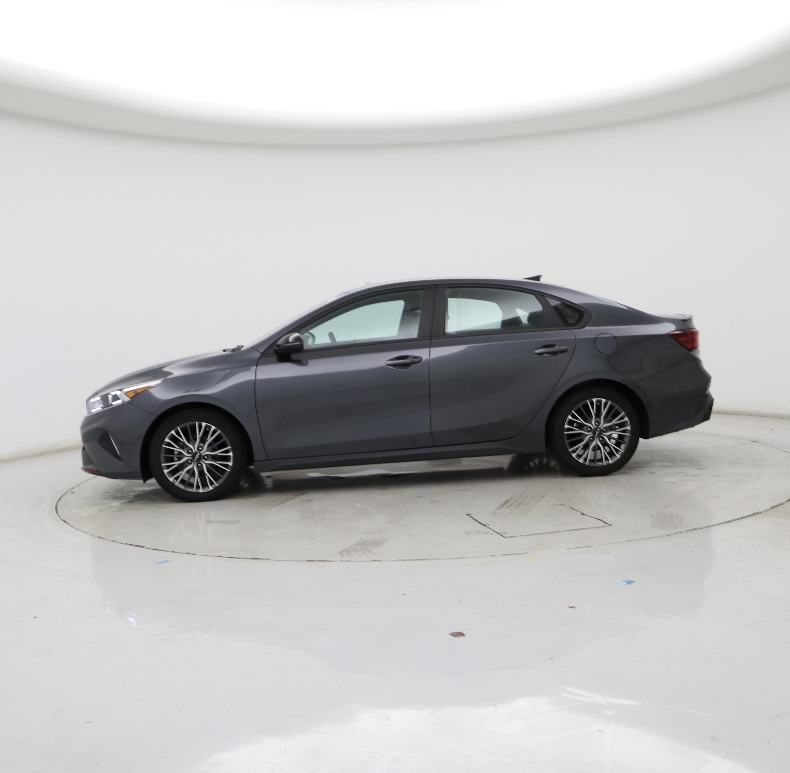 Thumbnail: 2023 Kia Forte - 3
