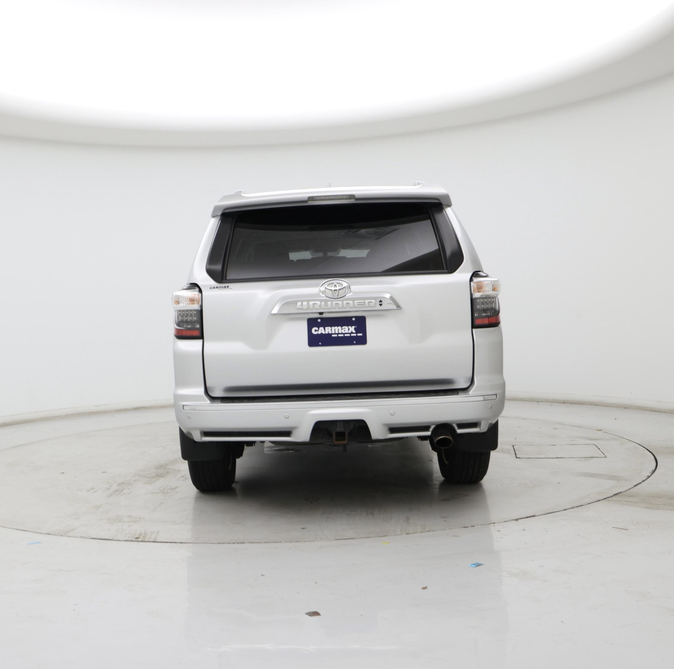 Thumbnail: 2016 Toyota 4Runner - 6