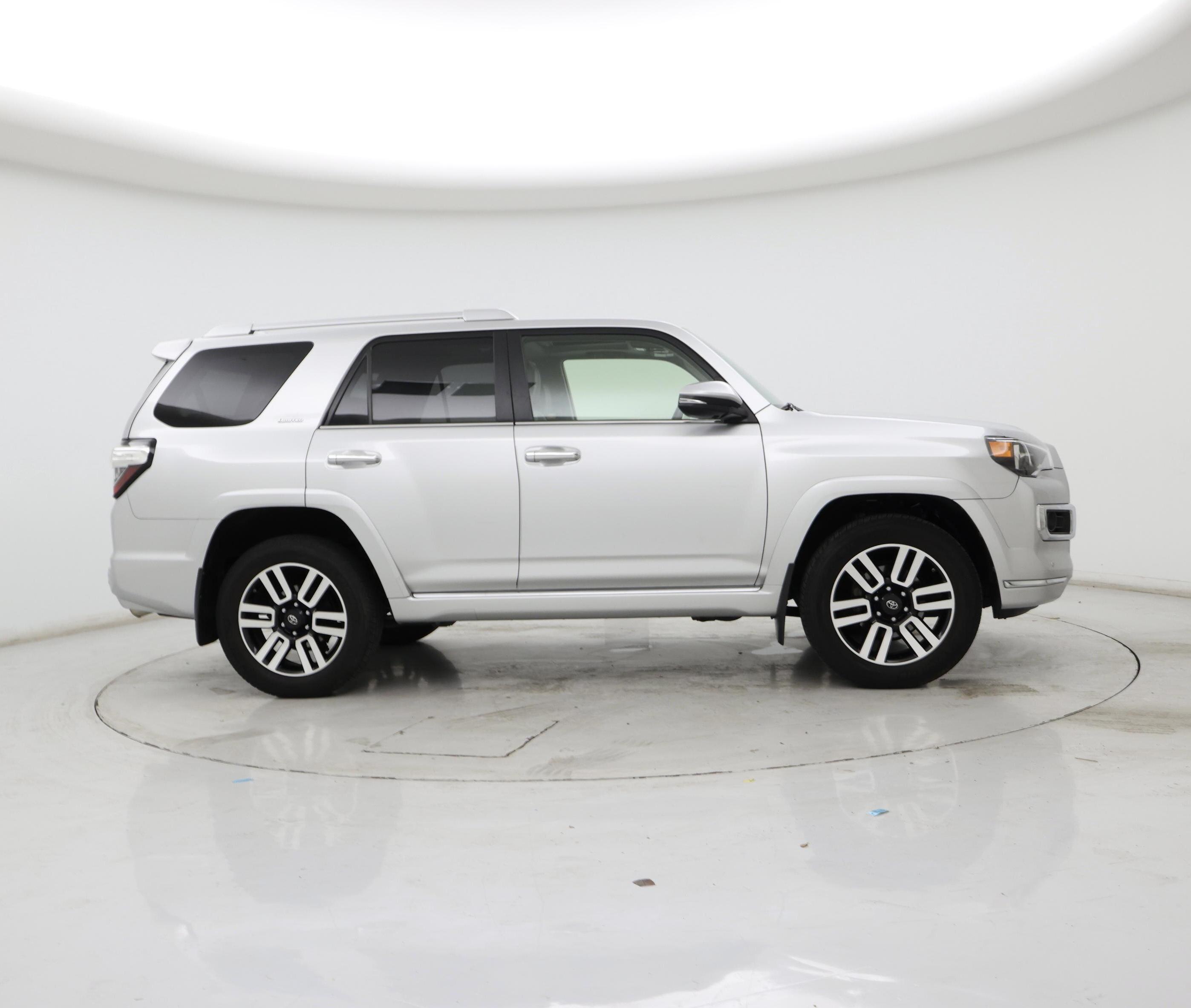 Thumbnail: 2016 Toyota 4Runner - 7