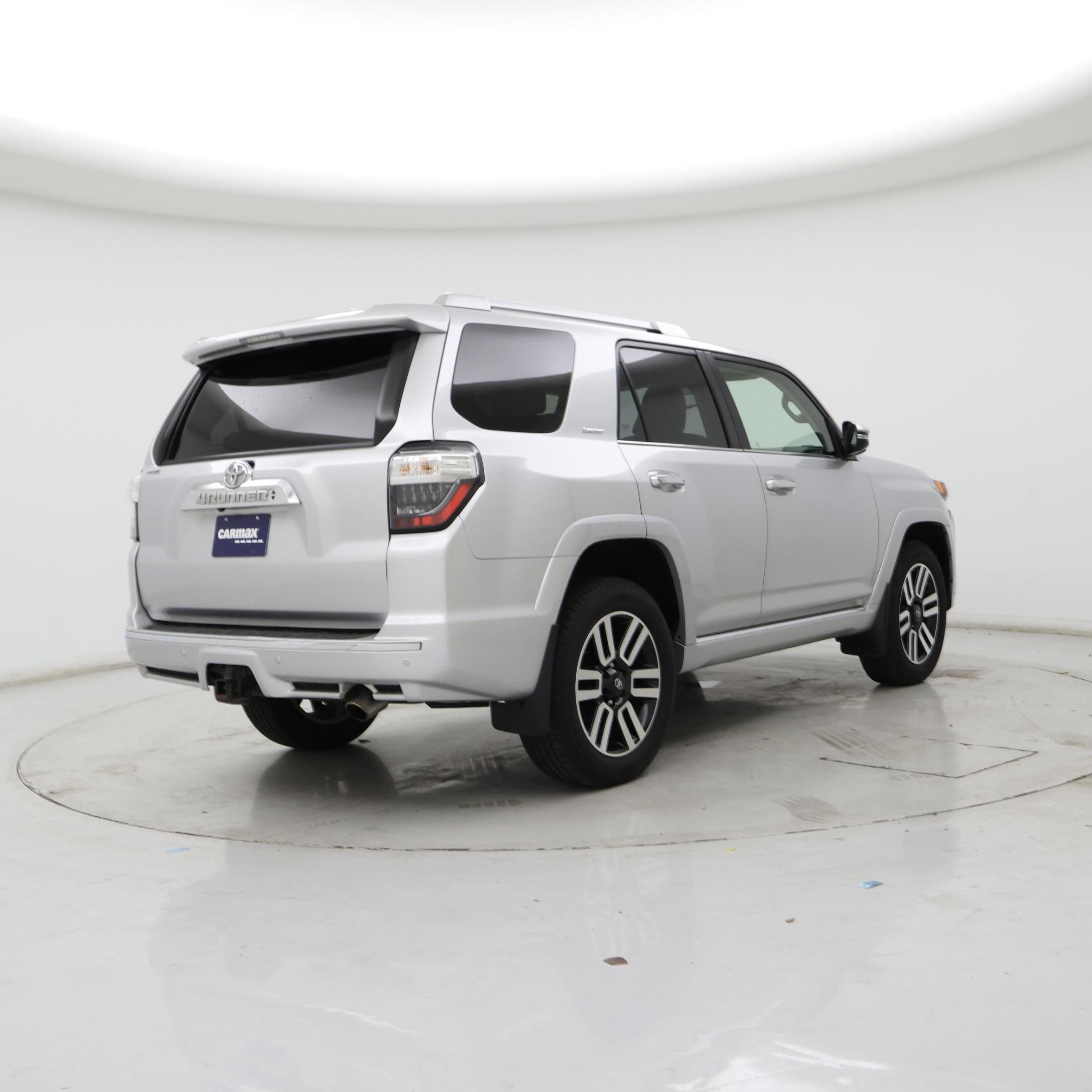 Thumbnail: 2016 Toyota 4Runner - 8