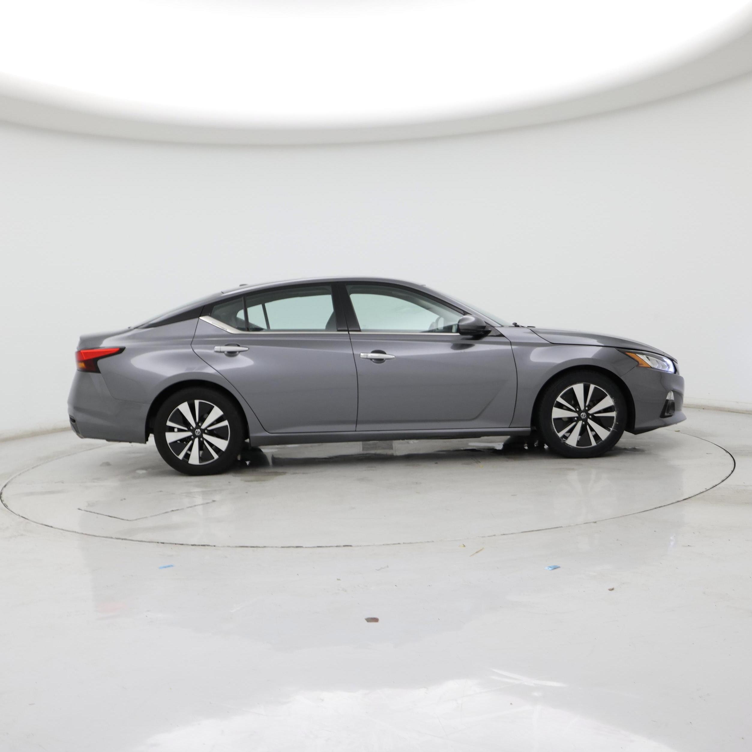 Thumbnail: 2020 Nissan Altima - 7