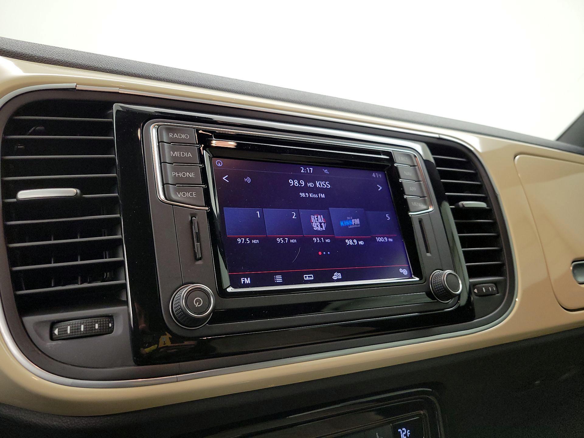 Thumbnail: 2019 Volkswagen Beetle - 15