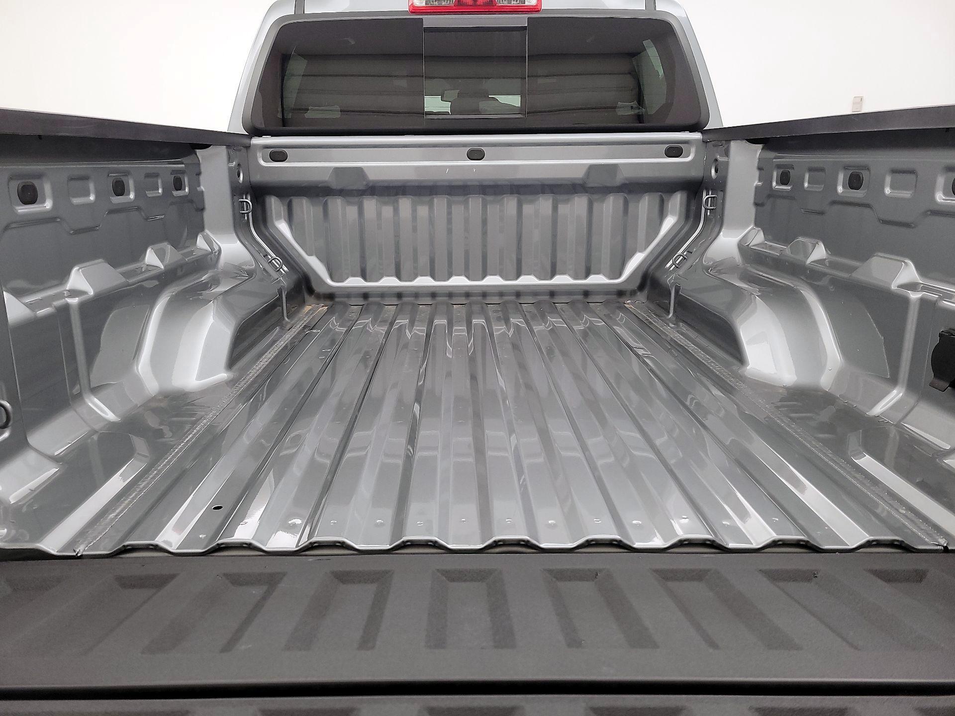 Thumbnail: 2026 Chevrolet Colorado - 19