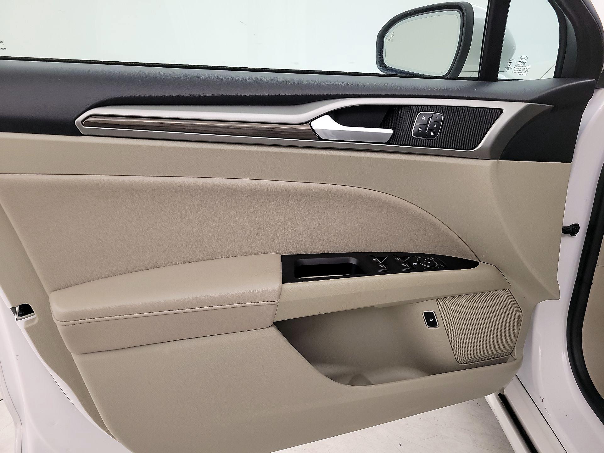 Thumbnail: 2018 Ford Fusion - 12