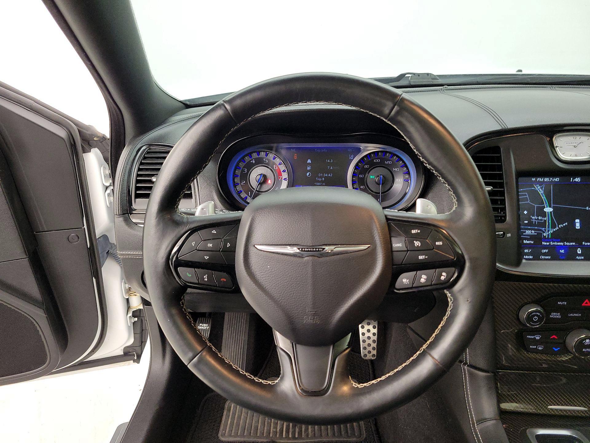 Thumbnail: 2023 Chrysler 300 - 10