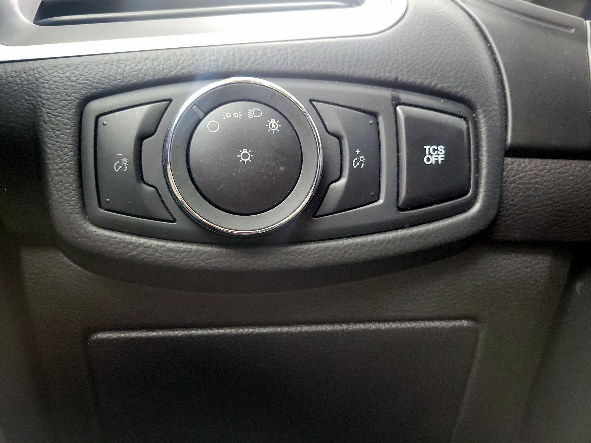 Thumbnail: 2020 Ford Edge - 13