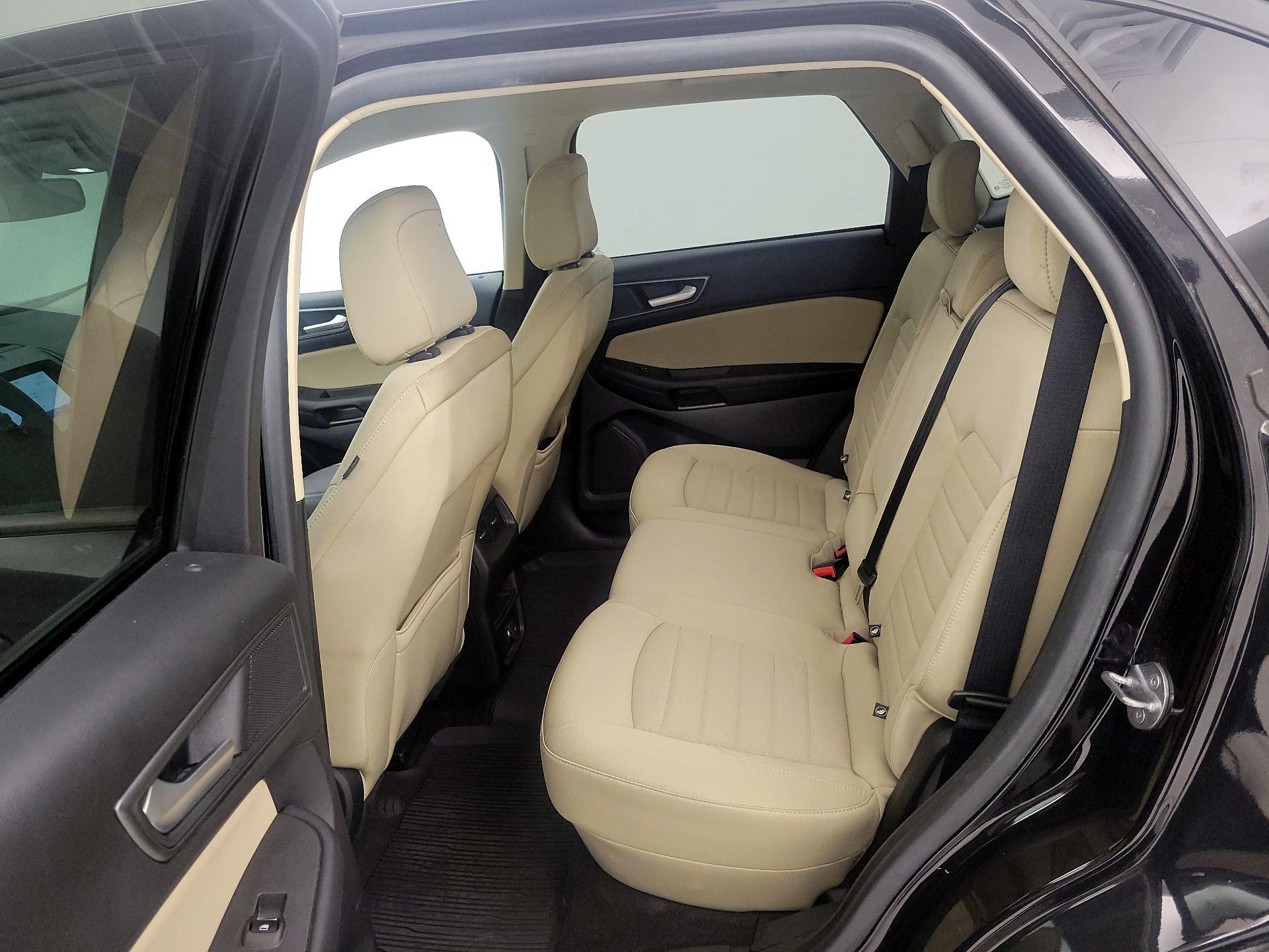 Thumbnail: 2020 Ford Edge - 19