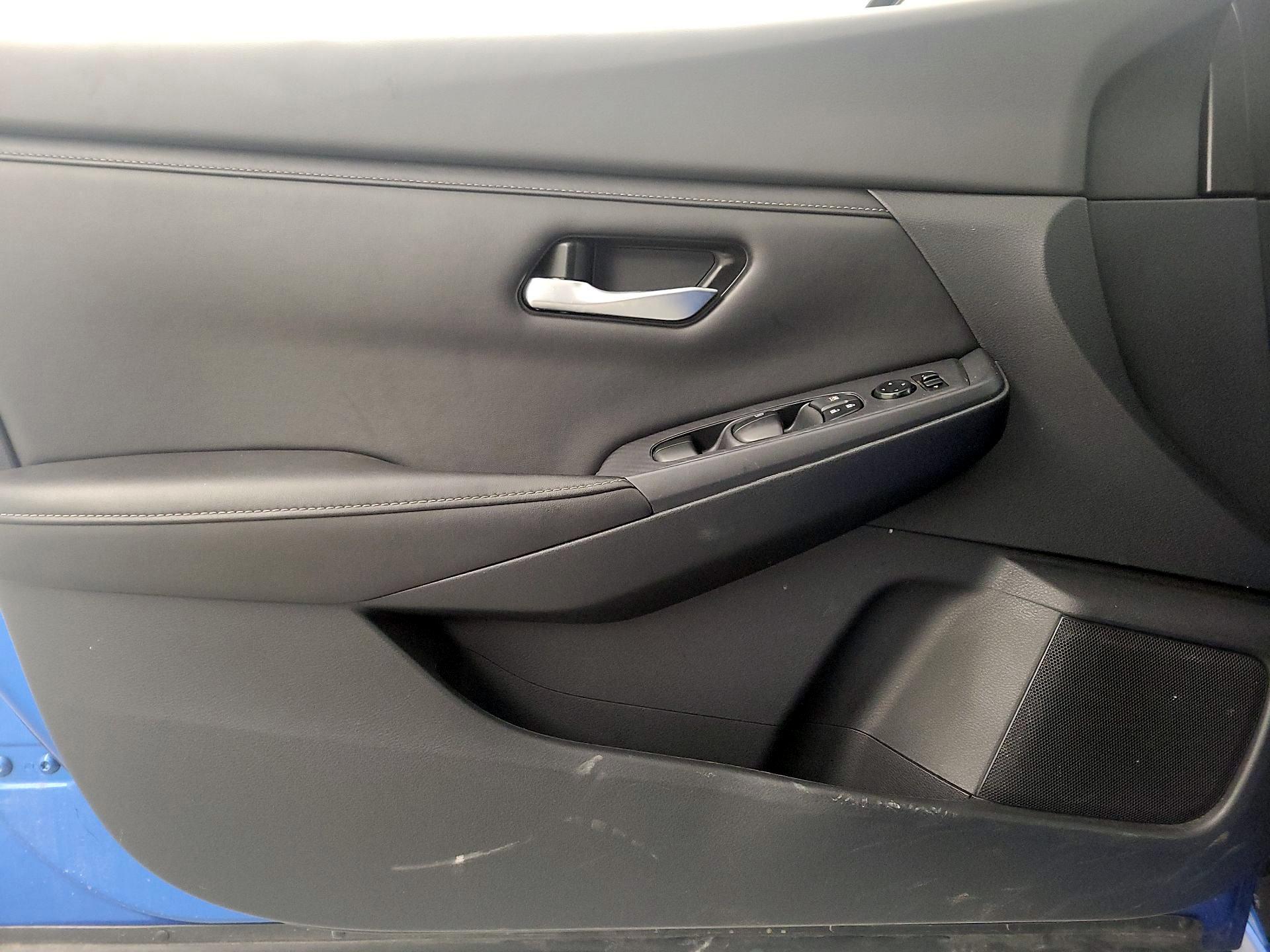 Thumbnail: 2023 Nissan Sentra - 12